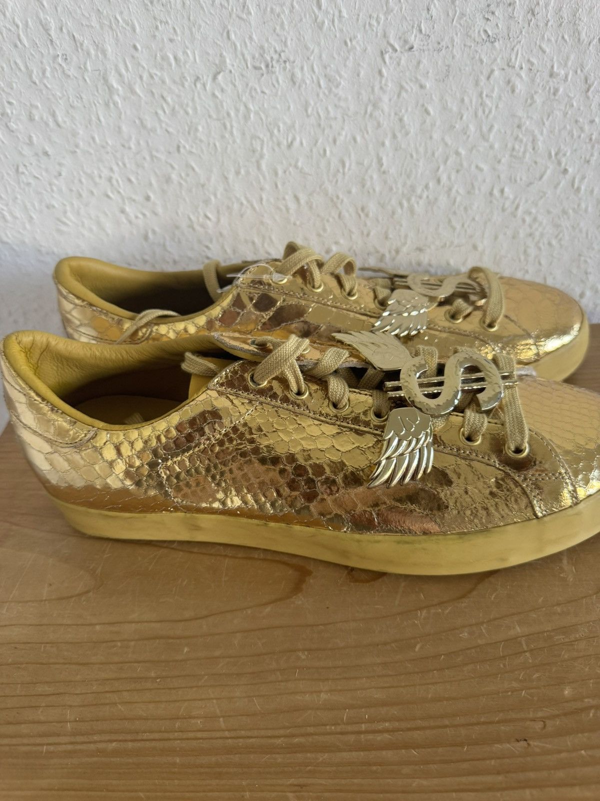 Adidas × Jeremy Scott Gold Dollar Wings Sneaker Size US 9 / EU 42 - 4 Thumbnail