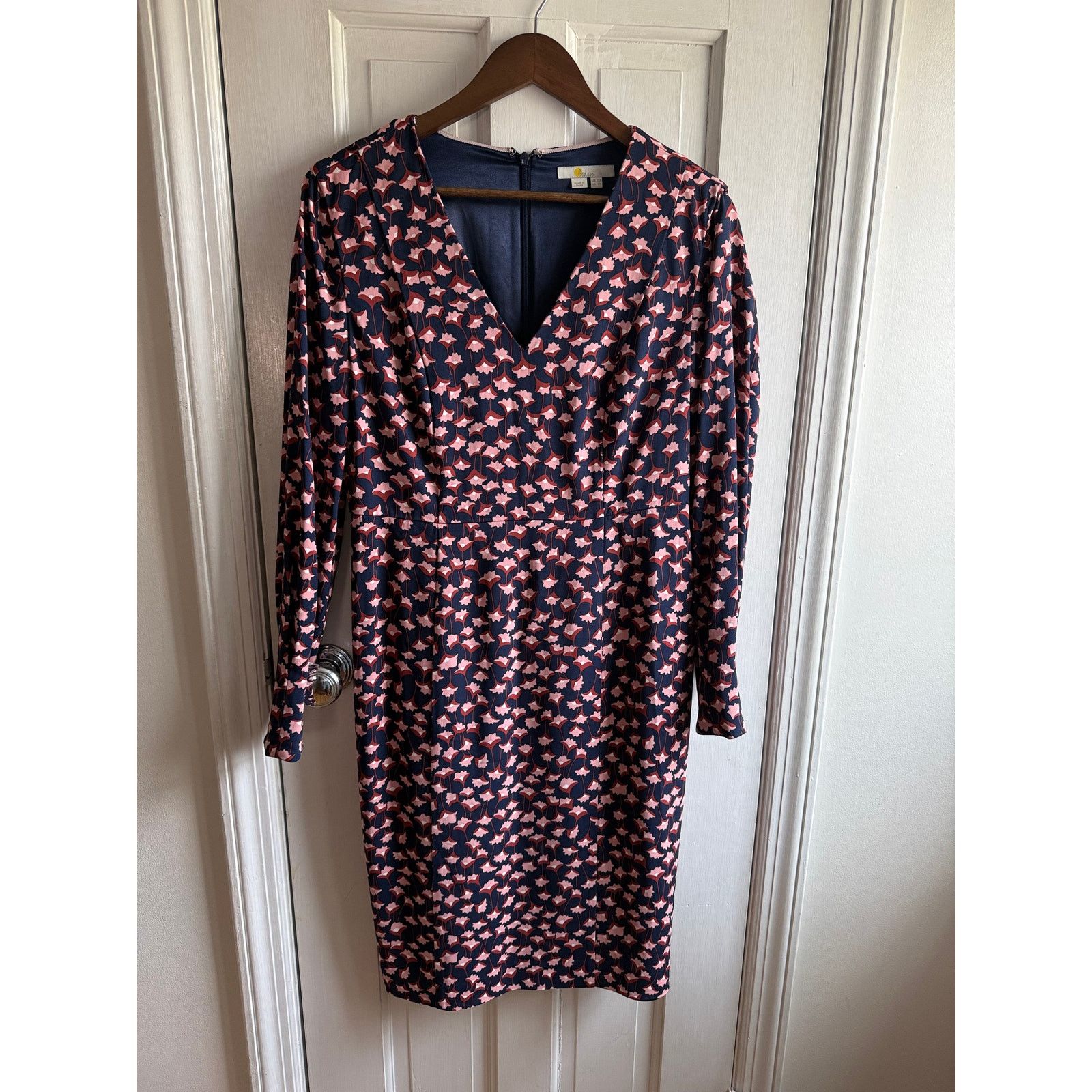Boden Boden Hannah Navy Floral Sheath Dress Long Sleeve EUC Size M / US 6-8 / IT 42-44 - 1 Thumbnail