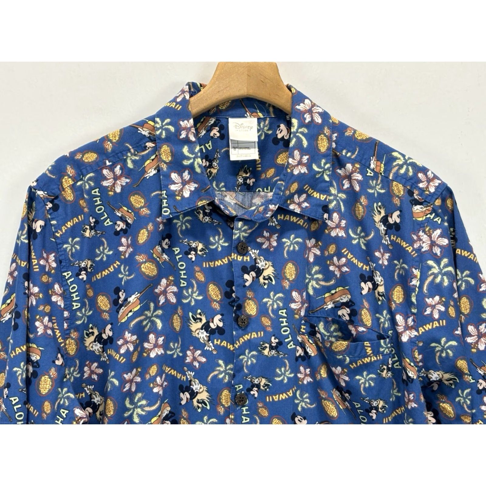 Disney VINTAGE Disney Parks Hawaiian Shirt Mens Large Blue Floral Mickey Minnie Aloha Button-Up Short Sleeve Cotton COMPLETE-Disney Size US L / EU 52-54 / 3 - 2 Thumbnail
