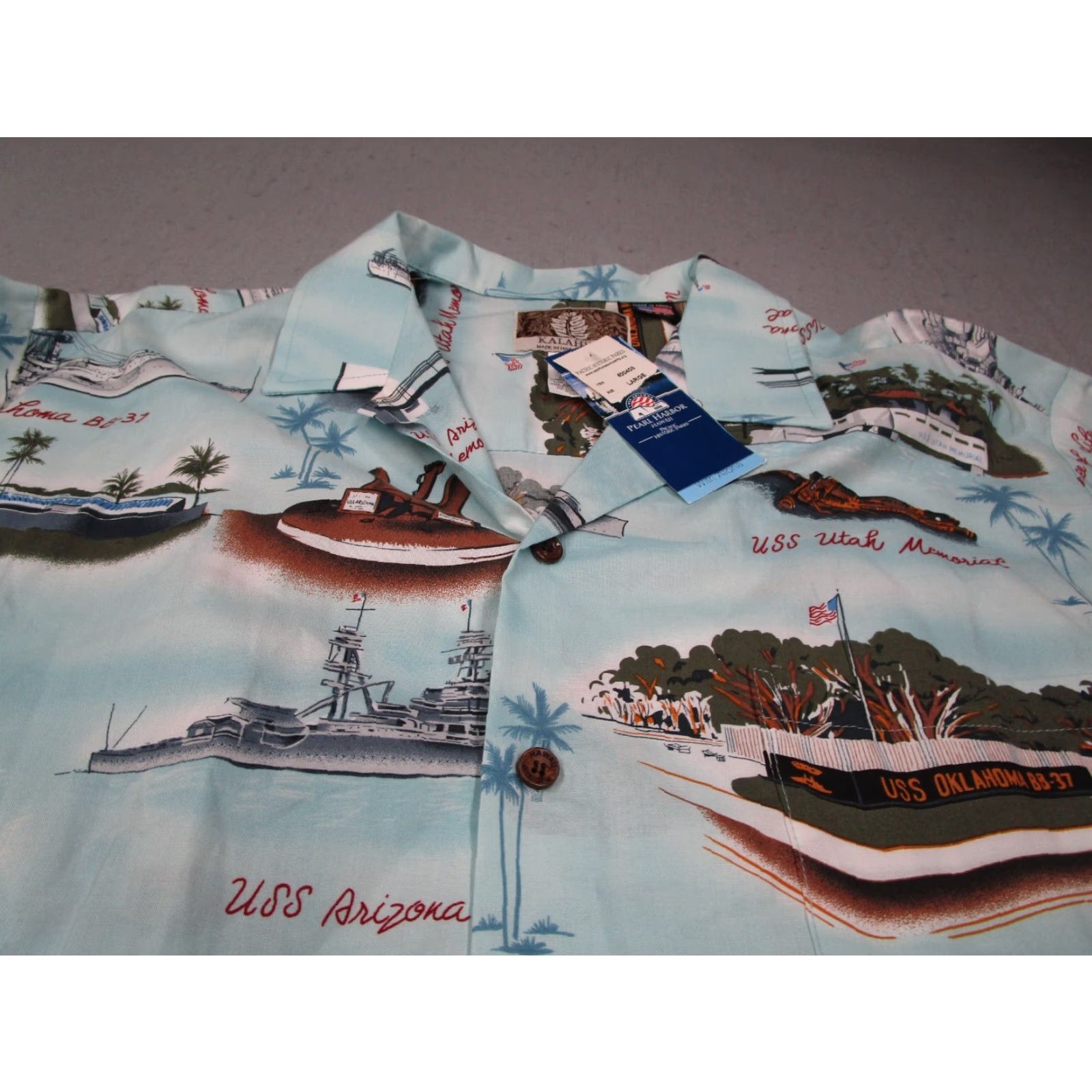 Vintage Kalaheo Shirt Large Blue Button Up AOP Pearl Harbor Made in Hawaiian Tiki Mens Regular Short Sleeve Cotton Size US L / EU 52-54 / 3 - 2 Thumbnail