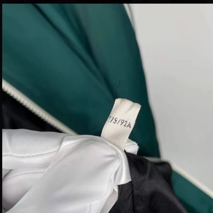 Celine CELINE Green L Jacket 260419JCLXH22 Size US L / EU 52-54 / 3 - 3 Thumbnail