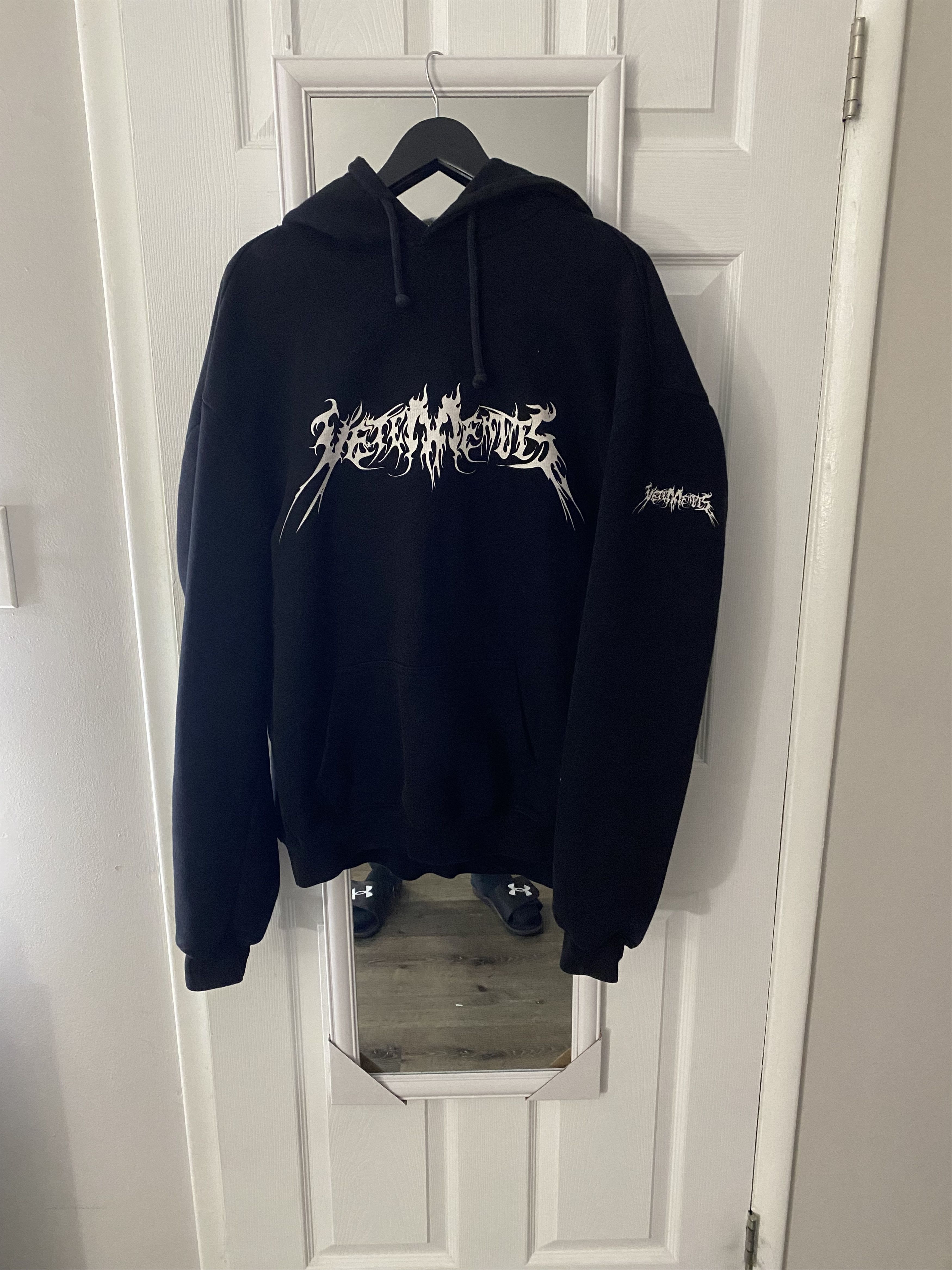 Vetements Vetements Total Fxxking Darkness Hoodie Size US S / EU 44-46 / 1 - 1 Thumbnail