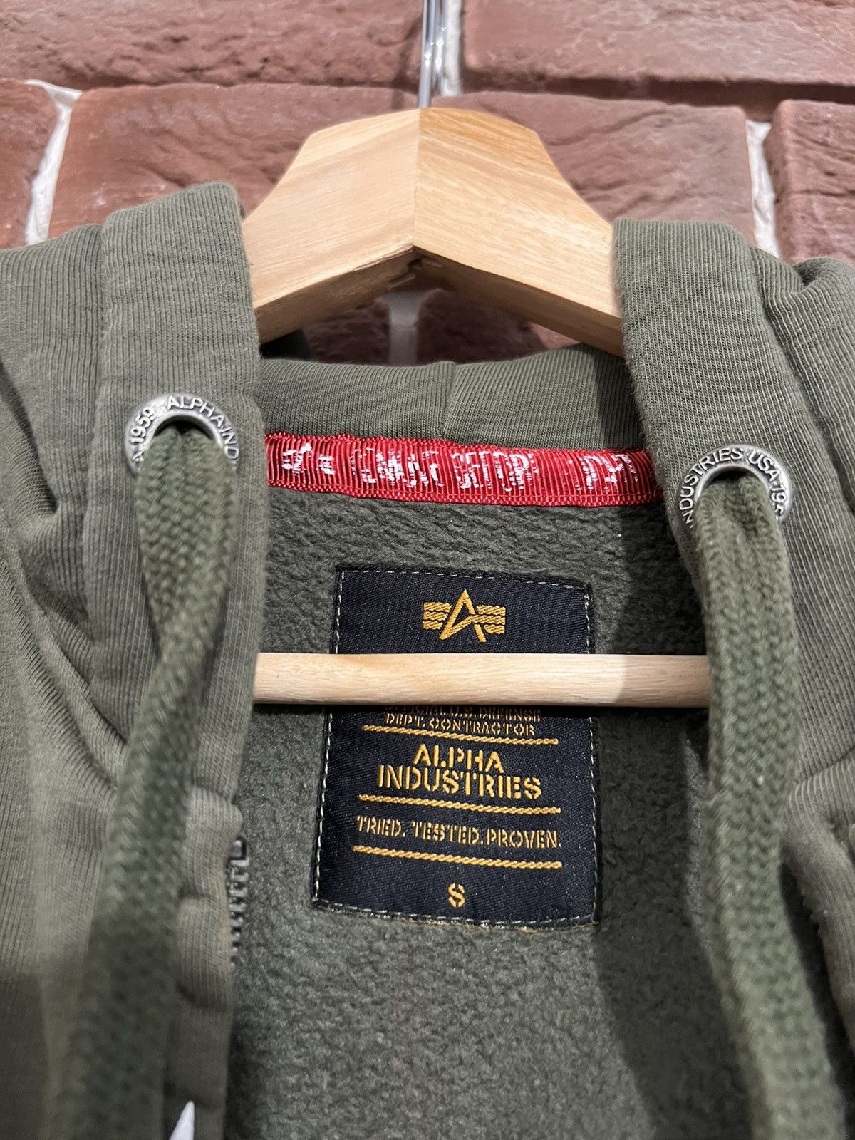 Alpha Industries Rare Alpha Industries Green Olive Zip Hoodie Hype Streetwea Size US S / EU 44-46 / 1 - 4 Thumbnail