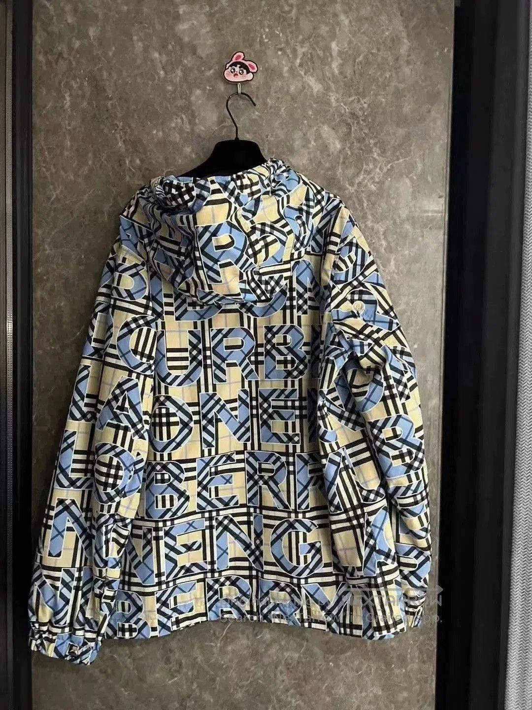 Burberry Burberry All. Size US L / EU 52-54 / 3 - 2 Thumbnail