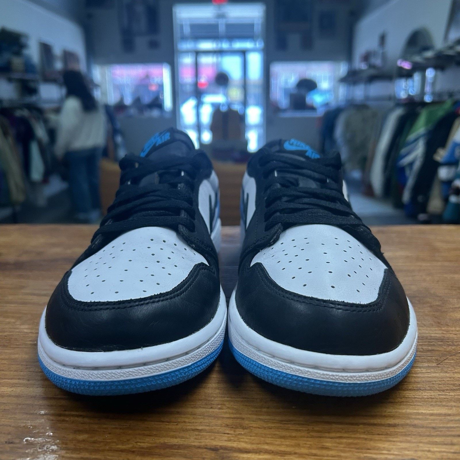 Jordan Brand Size 9.5 - Air Jordan 1 Retro OG Low UNC Size 11W Size US 9.5 / EU 42-43 - 2 Thumbnail