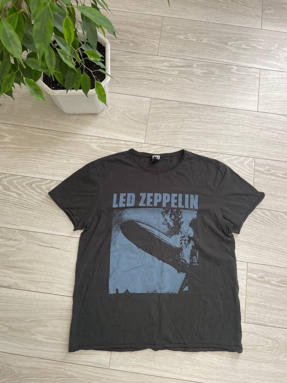 Band Tees × Japanese Brand × Vintage Vintage Sun Faded Led Zeppelin Tee T-Shirt Y2K Size US XL / EU 56 / 4 - 1 Thumbnail