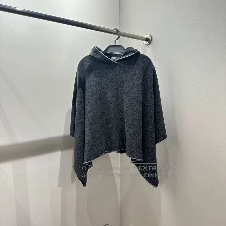 Brunello Cucinelli Brunello Cucinelli Cashmere hooded cloak Size S / US 4 / IT 40 - 1 Thumbnail