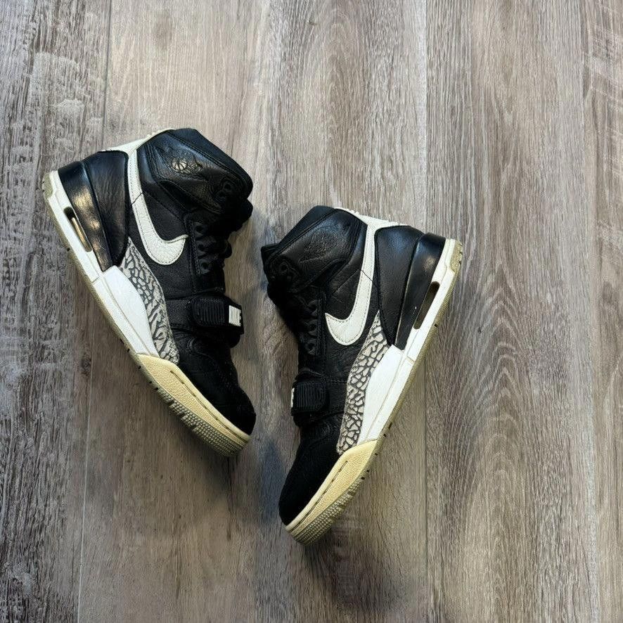 Nike NIKE • JORDAN Legacy 312 "Black White" (8M) Size US 8 / EU 41 - 10 Thumbnail