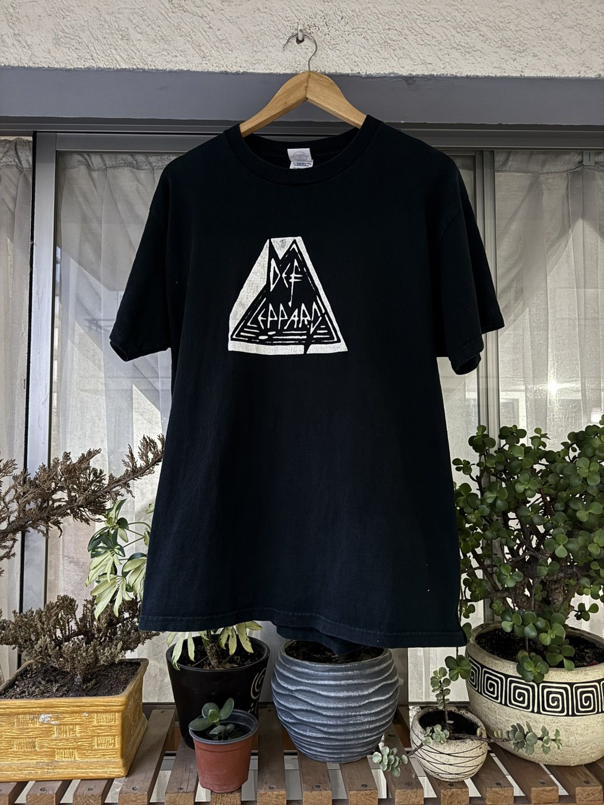 Band Tees Vintage 00’s Def Leppard tee Size US L / EU 52-54 / 3 - 2 Thumbnail