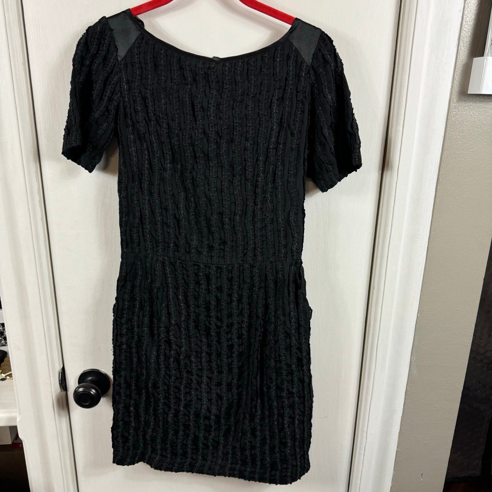Reiss Reiss Women's Textured Short Sleeve Sheath Dress Black Size Size XS / US 0-2 / IT 36-38 - 1 Thumbnail