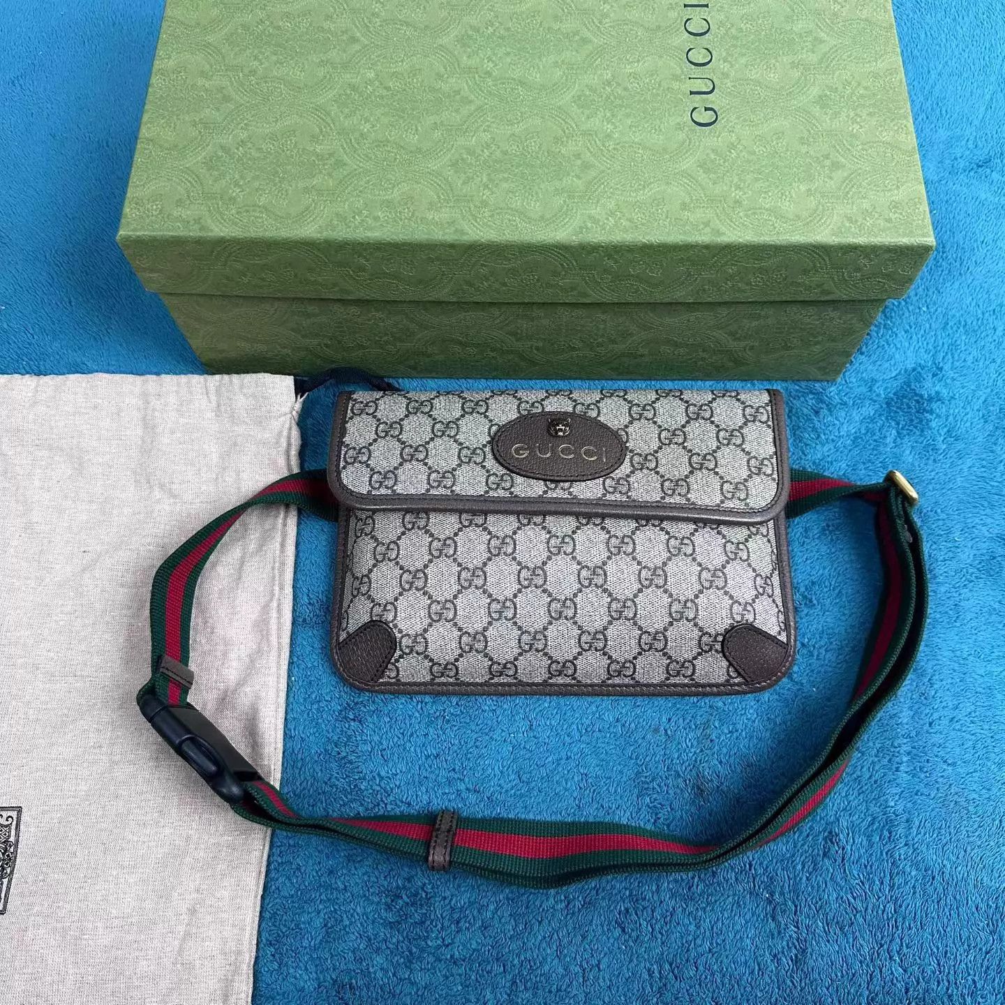 Gucci Gucci NeoVintage Gold Tiger Monogram Crossbody Ebony Brown Size ONE SIZE - 1 Thumbnail