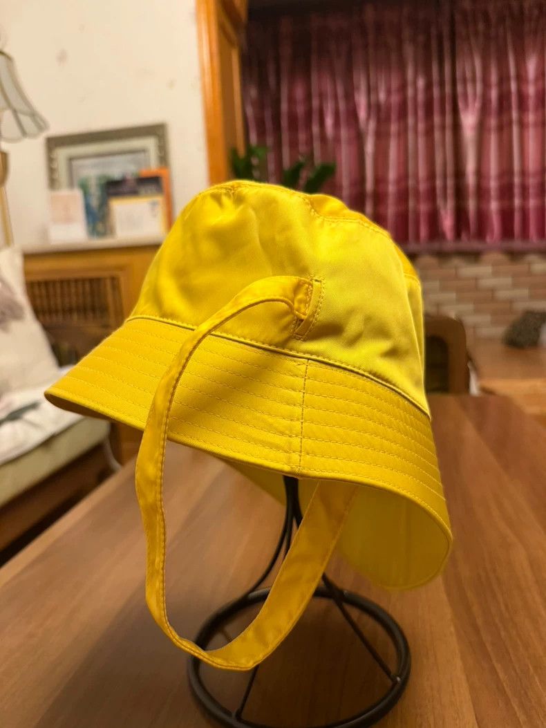 Prada prada 22 SS catwalk chicken yellow triangle fisherman hat 2 Size ONE SIZE - 4 Thumbnail