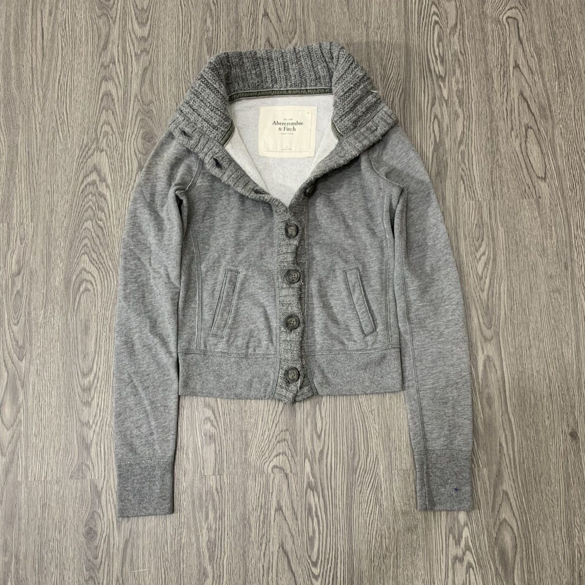 20471120 Vintage Abercrombie and Fitch gray sweater cardigan Size US S / EU 44-46 / 1 - 2 Thumbnail