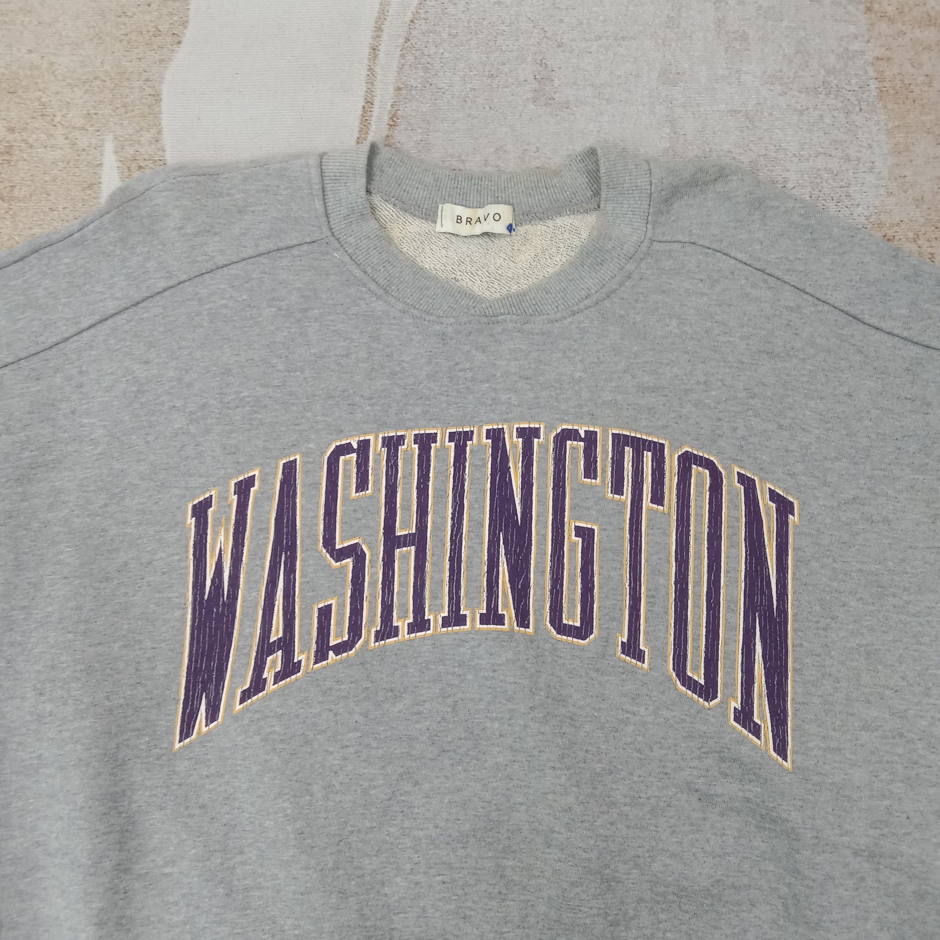 NFL Washington Huskies Football Team Sweatshirt C262N4 Size US XL / EU 56 / 4 - 5 Thumbnail