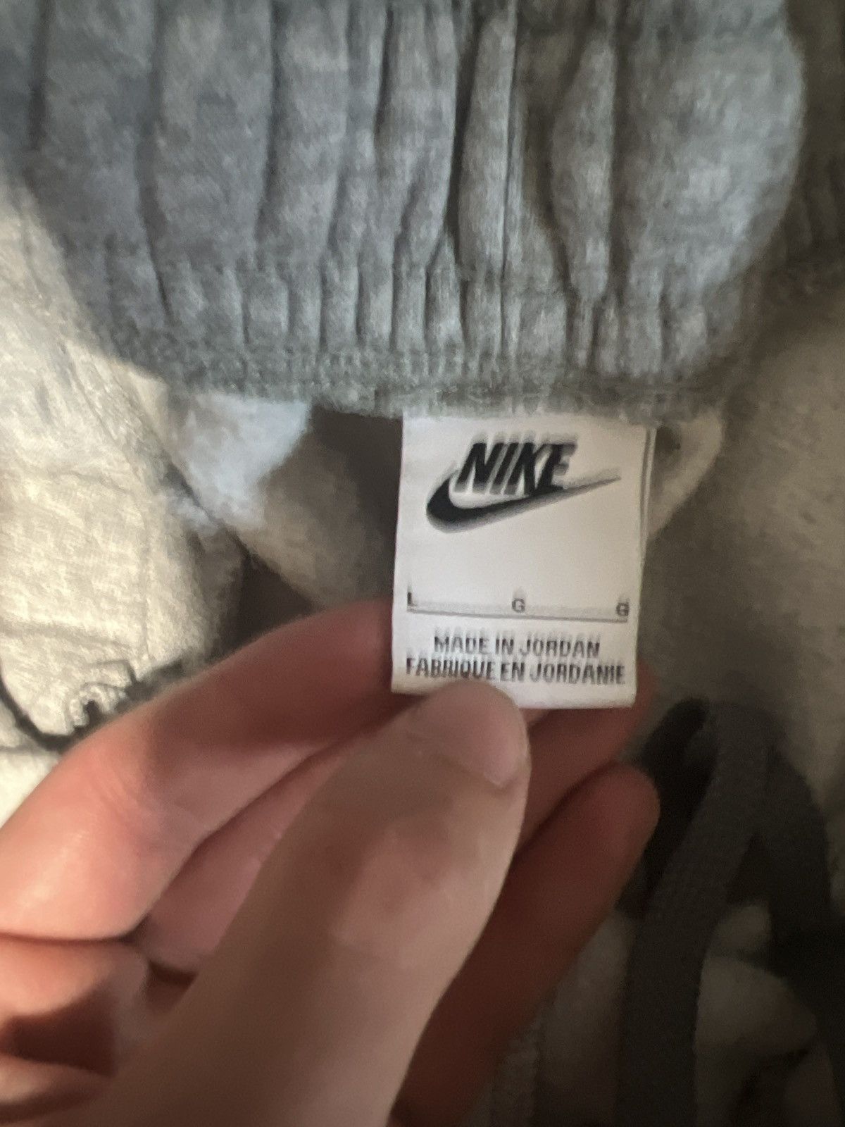 Nike Nike grey sweatpants size L Size US 35 - 1 Thumbnail
