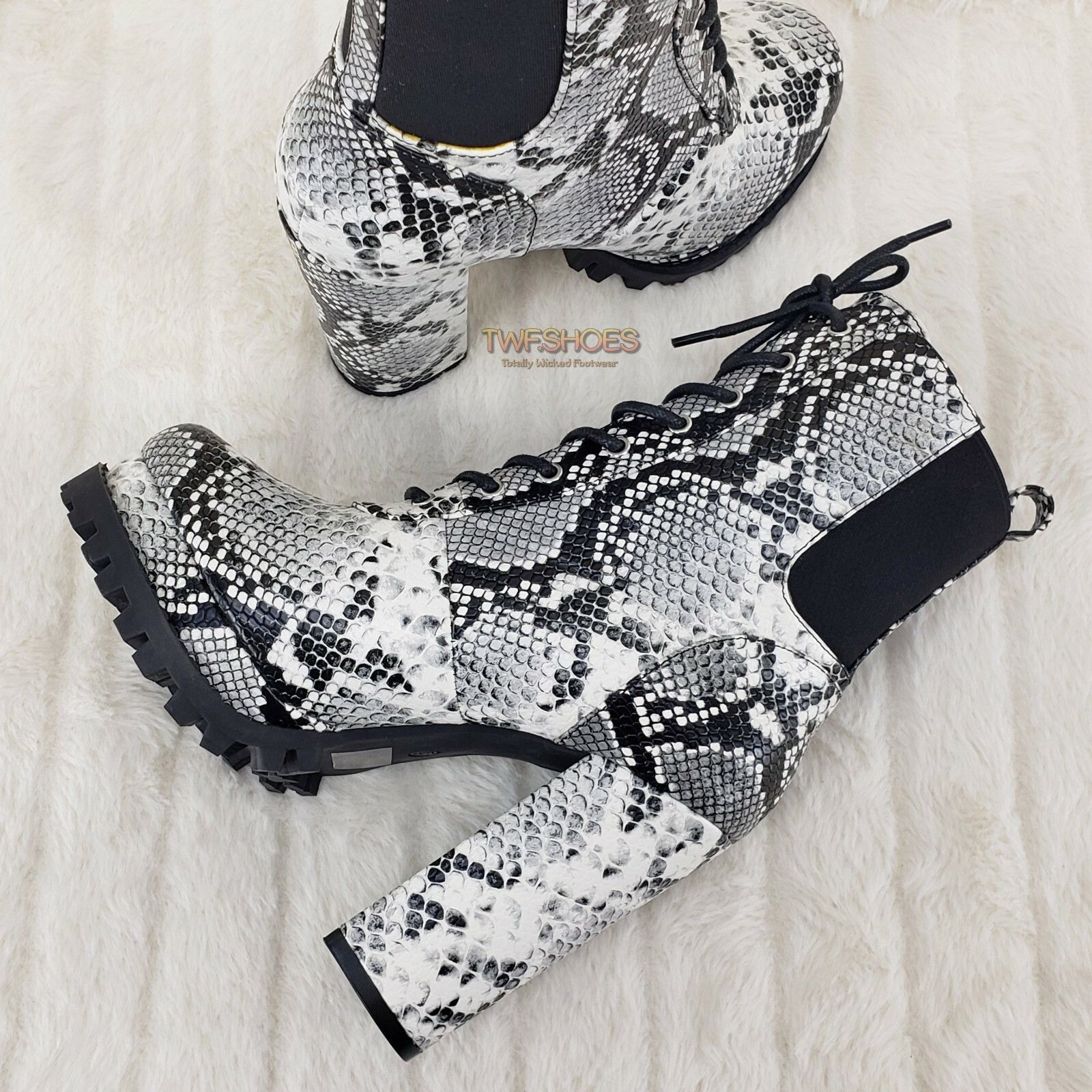 Other CR Winnie Lace Up Ankle Boots 4.5" Chunky Block Heels 6 -11 Size US 8.5 / IT 38.5 - 5 Thumbnail