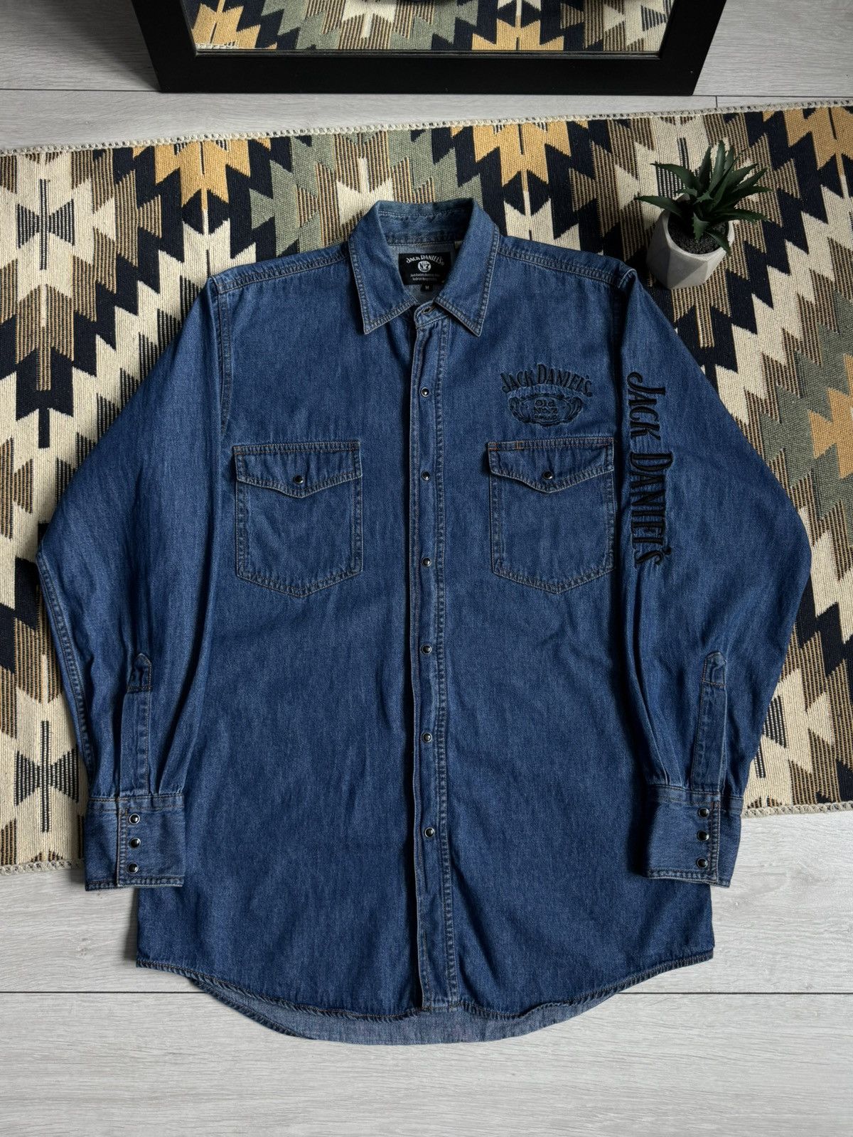 Vintage Vintage Jack Daniel’s Denim Logo Shirt Size US M / EU 48-50 / 2 - 7 Thumbnail