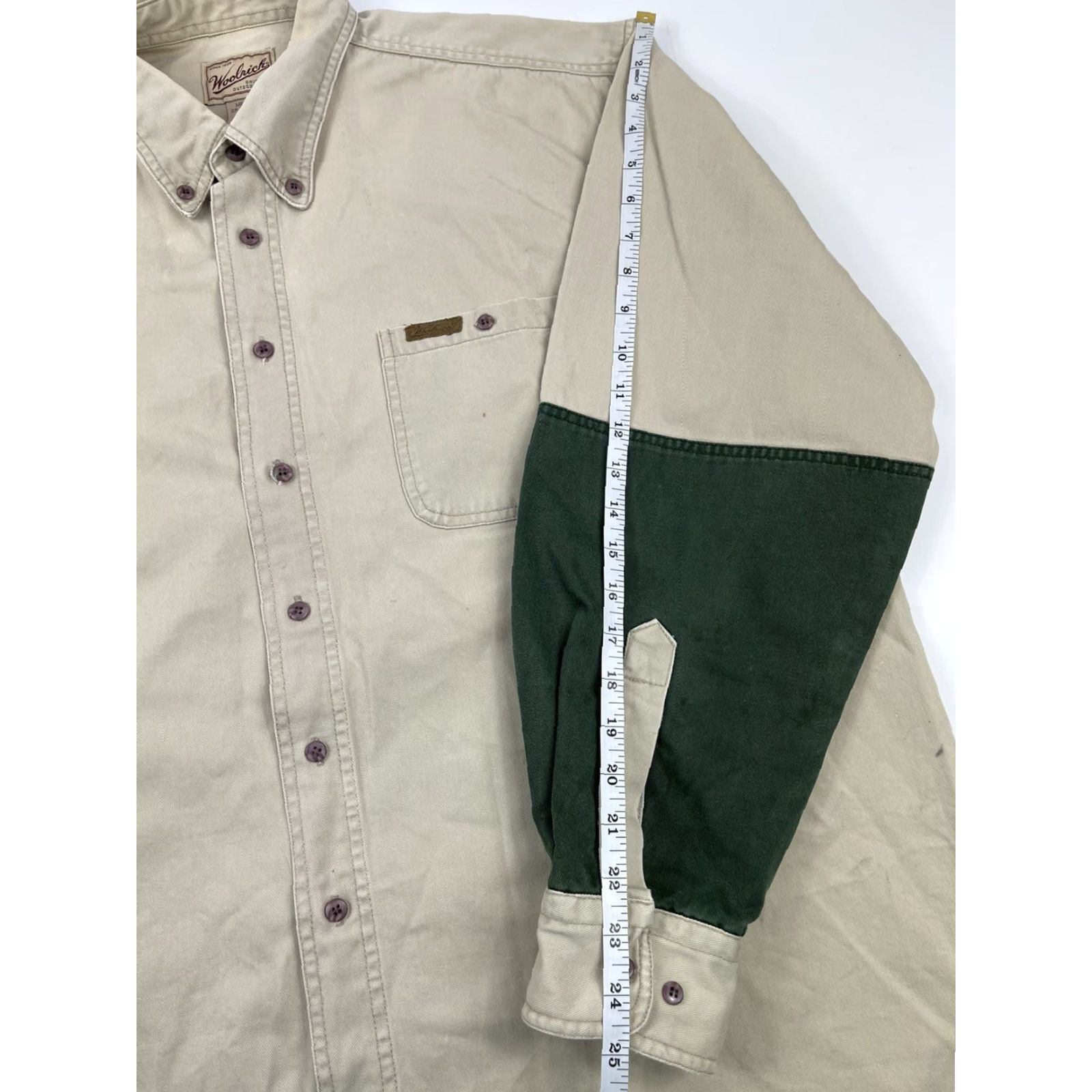 Vintage VINTAGE Woolrich Shirt XX-Large Button-Up Long Sleeve Hunting Quilted Shoulder Khaki Beige Padded Logo Mens Size US XXL / EU 58 / 5 - 6 Thumbnail