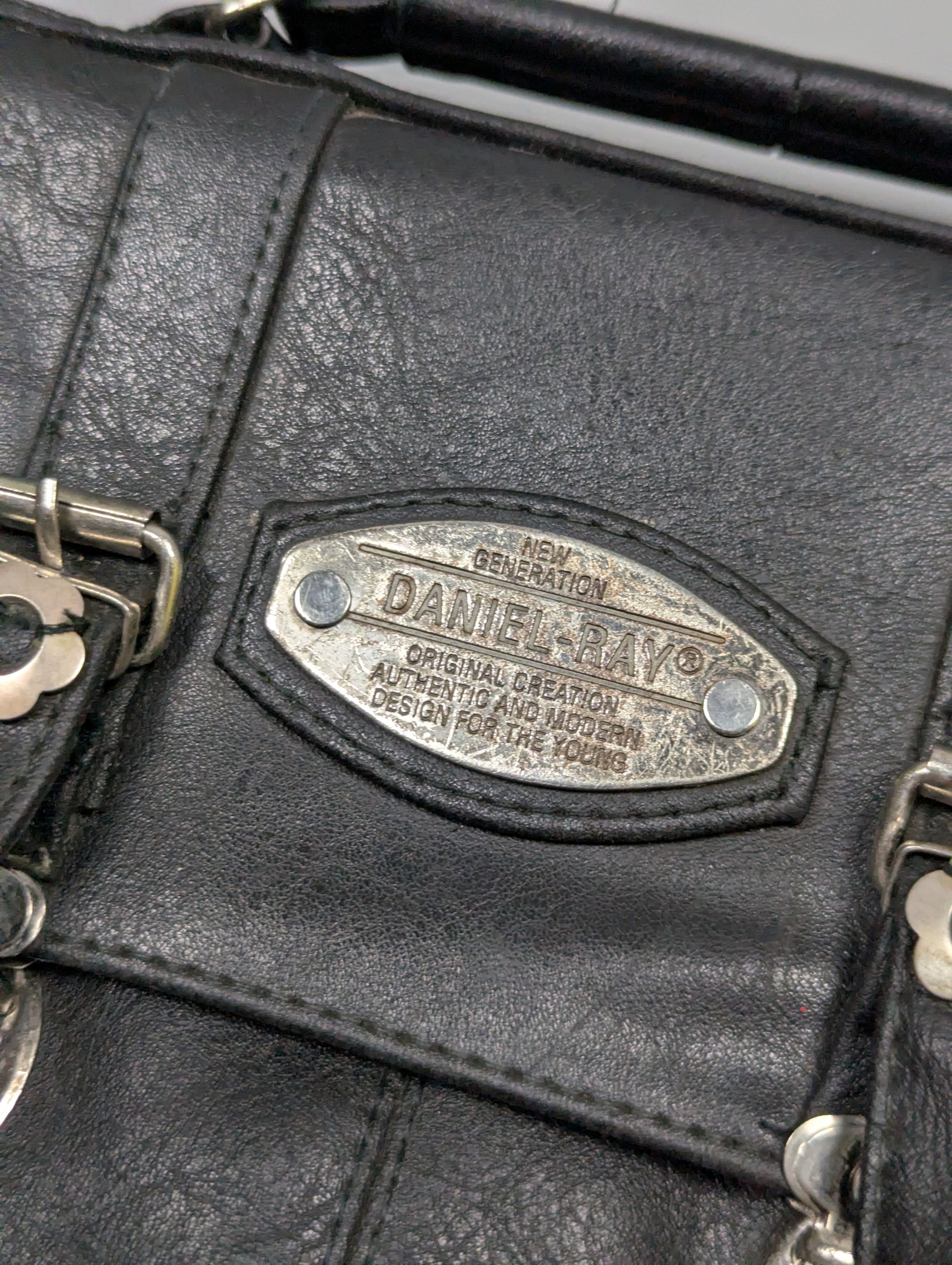 Vintage Vintage Daniel Ray Black Leather Shoulder Bag Size ONE SIZE - 5 Thumbnail