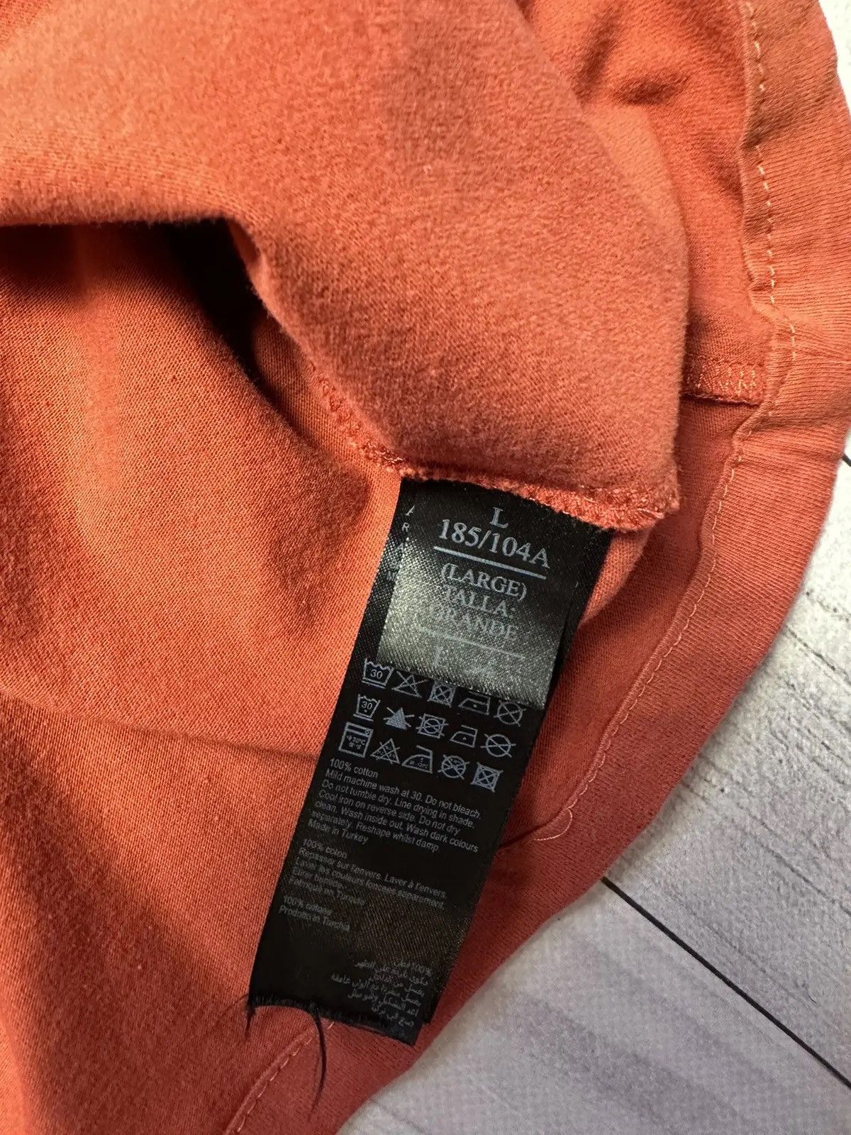 Allsaints Allsaints red tee size L logo rare Size US L / EU 52-54 / 3 - 5 Thumbnail