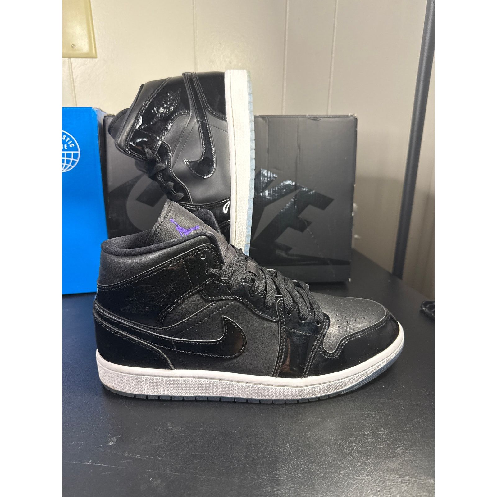Jordan Brand Jordan 1 Mid SE "Space Jam" Mens Size 10 DV1308-004 Size US 10 / EU 43 - 1 Thumbnail