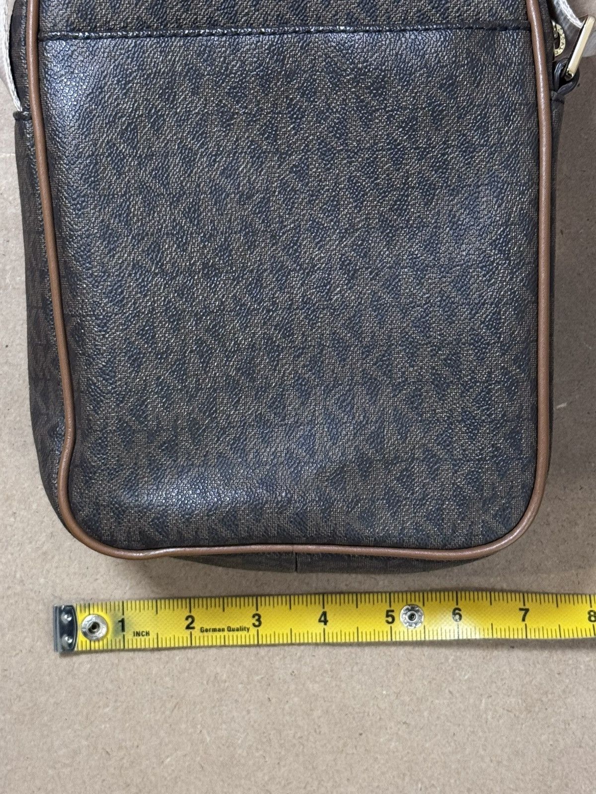 Michael Kors MICHAEL KORS SLING SLING BAG. Size ONE SIZE - 22 Thumbnail