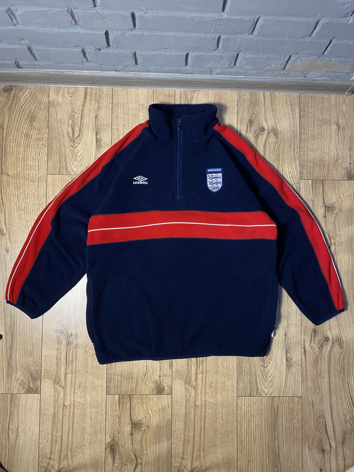 Umbro ENGLAND 1999/2001 TRAINING FOOTBALL FLEECE JACKET UMBRO sz M Size US M / EU 48-50 / 2 - 1 Thumbnail