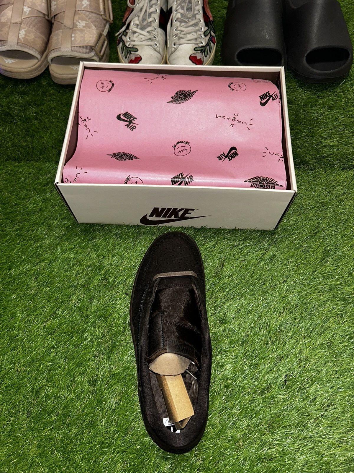 Nike × Travis Scott Travis Scott Velvet Brown AJ1 Low Size US 8 / EU 41 - 9 Thumbnail