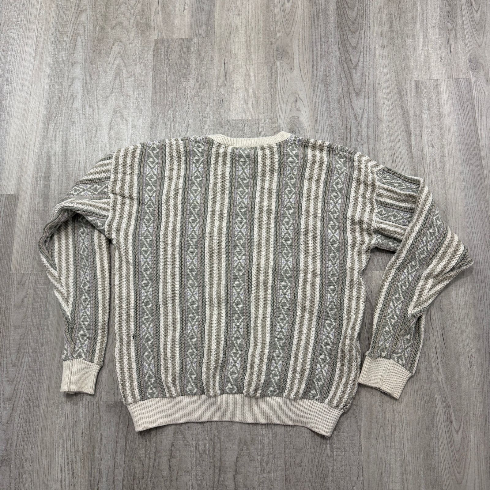 Vintage Vintage Claiborne Sweater Men's Large Geometric Crewneck Size US L / EU 52-54 / 3 - 6 Thumbnail