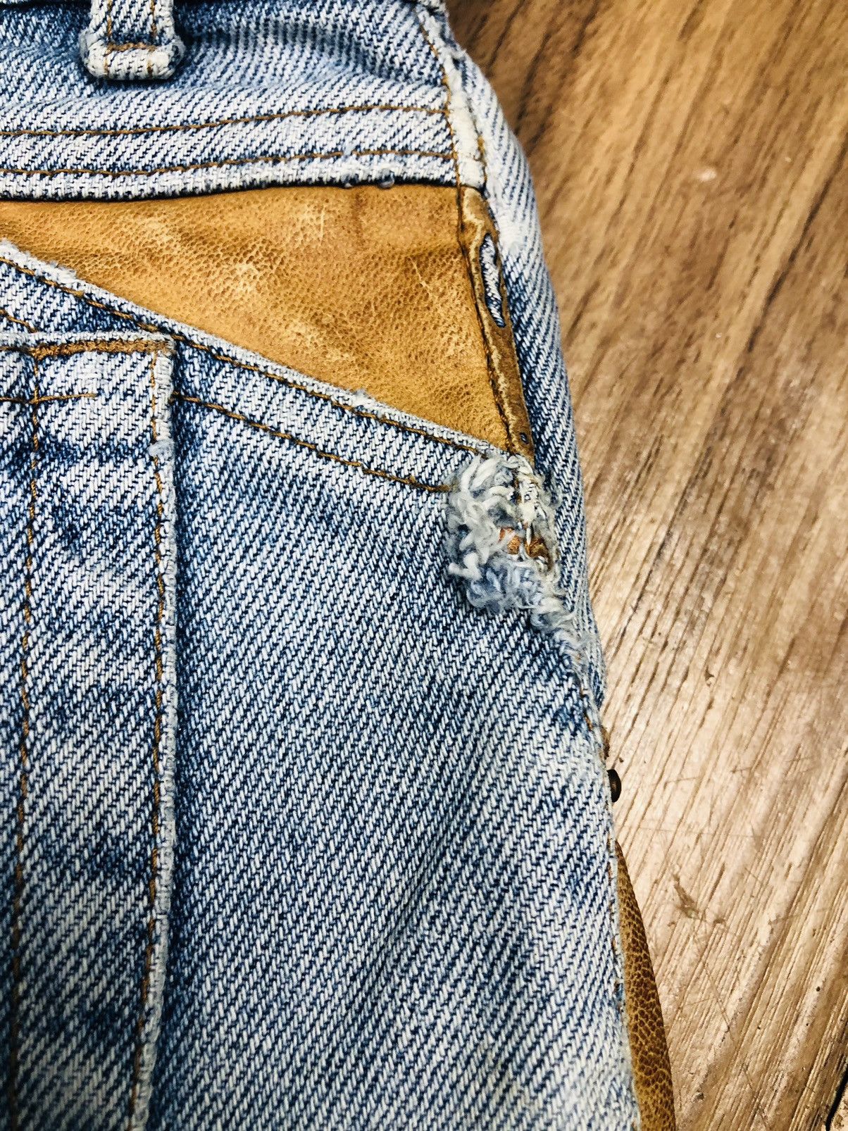 Beauty Beast Vintage AMERICAN COLT Jeans 90s - Suede Trim USA (40) Size US 30 / EU 46 - 16 Thumbnail