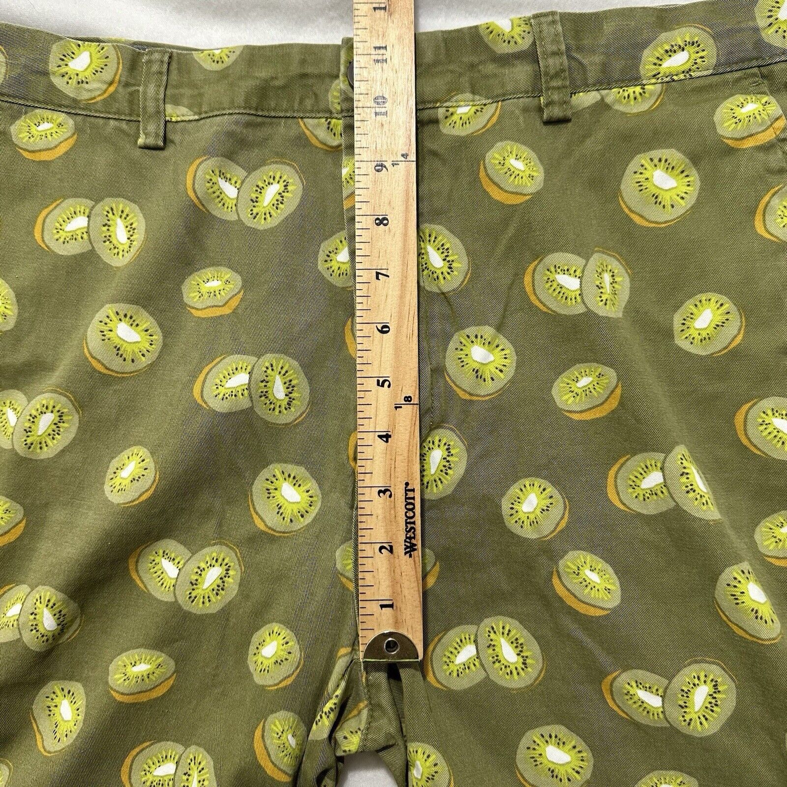 Other Amazon Essentials 36 Kiwi Chino Shorts 8" Fruit Pattern Size US 36 / EU 52 - 13 Thumbnail