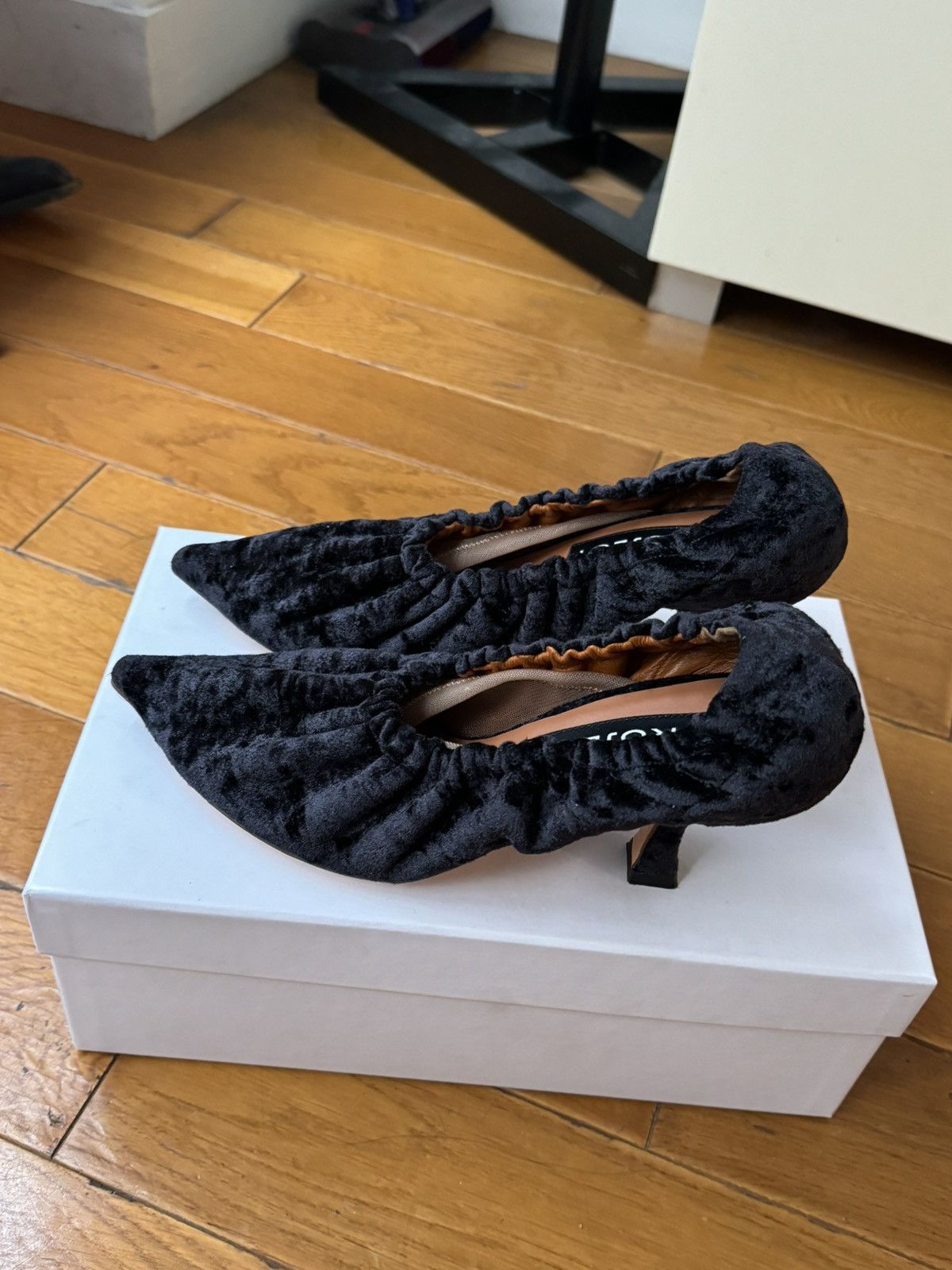 Y/Project Gathered velvet heels from Y/project Size US 6 / IT 36 - 3 Thumbnail