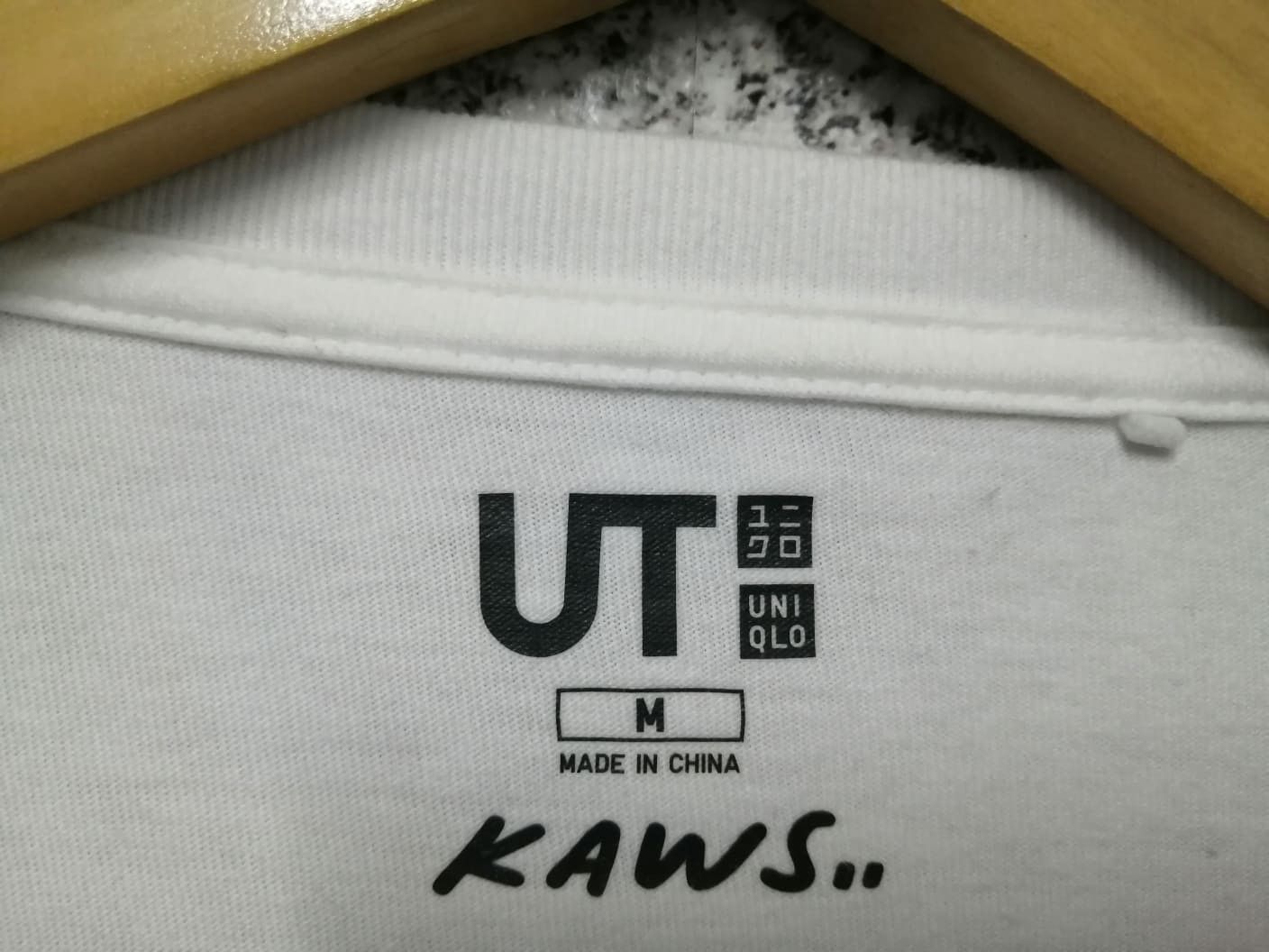 Japanese Brand VINTAGE KAWS VERY RARE Size US M / EU 48-50 / 2 - 5 Thumbnail