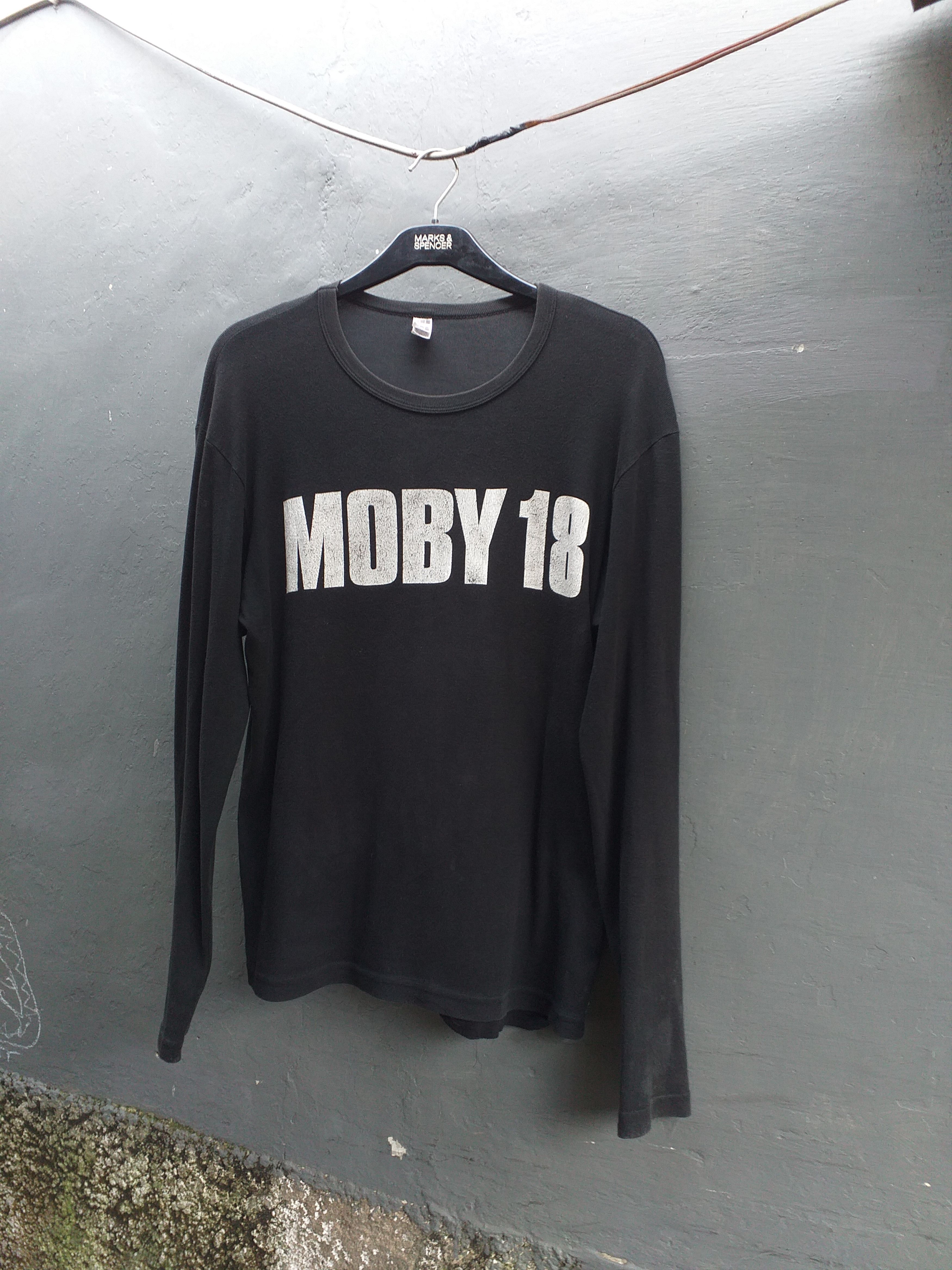 Band Tees Moby 18 American electronica BAnd T shirt Size US M / EU 48-50 / 2 - 1 Thumbnail