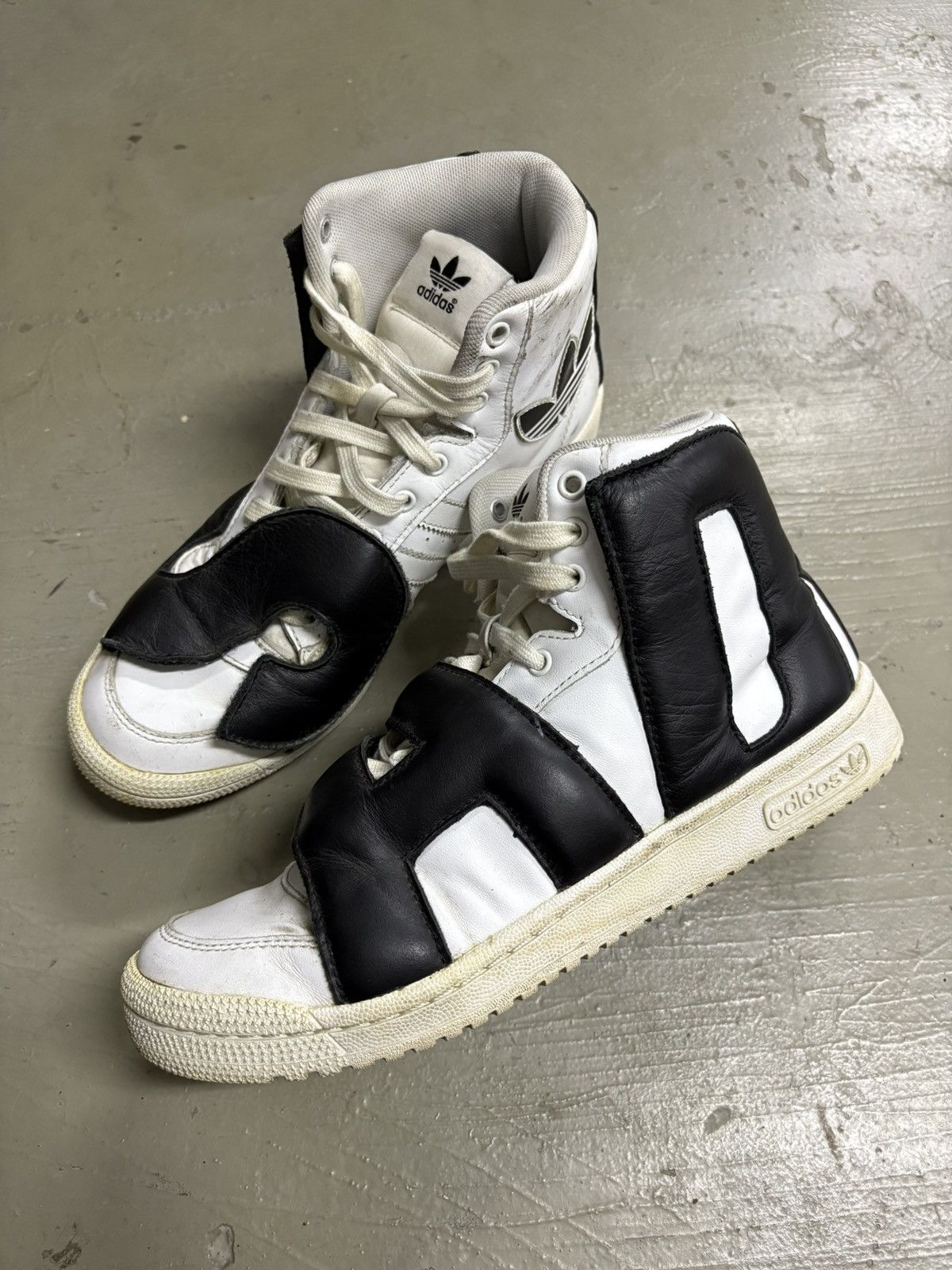 Adidas × Jeremy Scott adidas Originals Jeremy Scott LETTERS LEATHER Black White Size US 8.5 / EU 41-42 - 4 Thumbnail