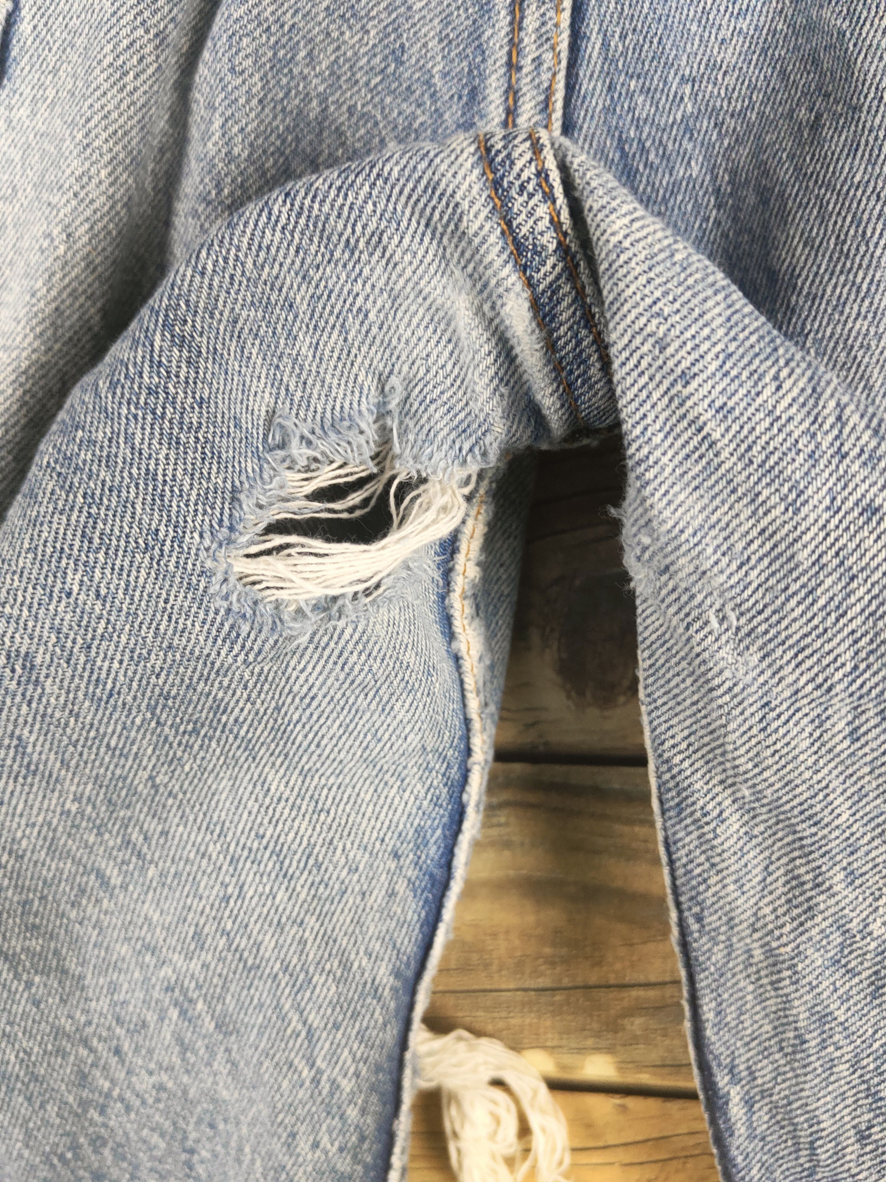 Levi's DL 80' Levi's Blue Distressed Ripped Jeans #W2268 Size US 36 / EU 52 - 8 Thumbnail