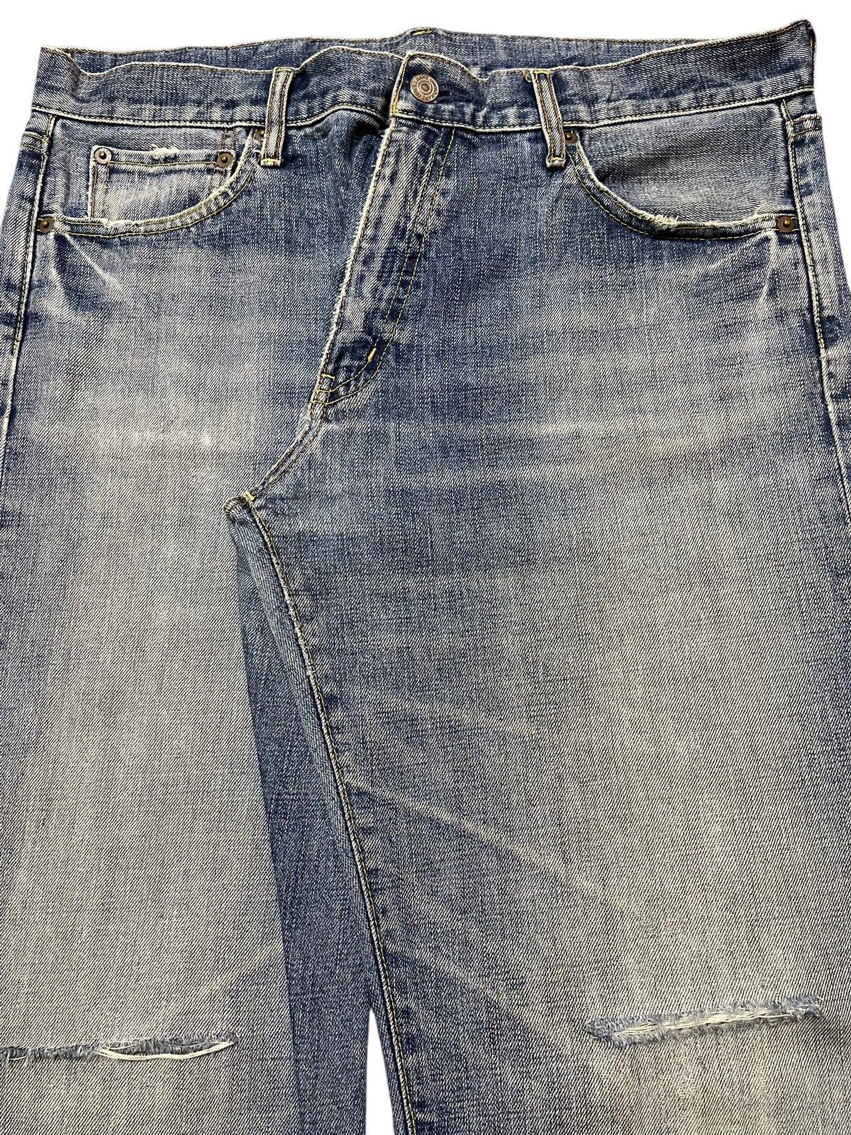Uniqlo Vintage Japanese Uniqlo Blue Faded Wash Distress Baggy Jeans Size US 36 / EU 52 - 4 Thumbnail