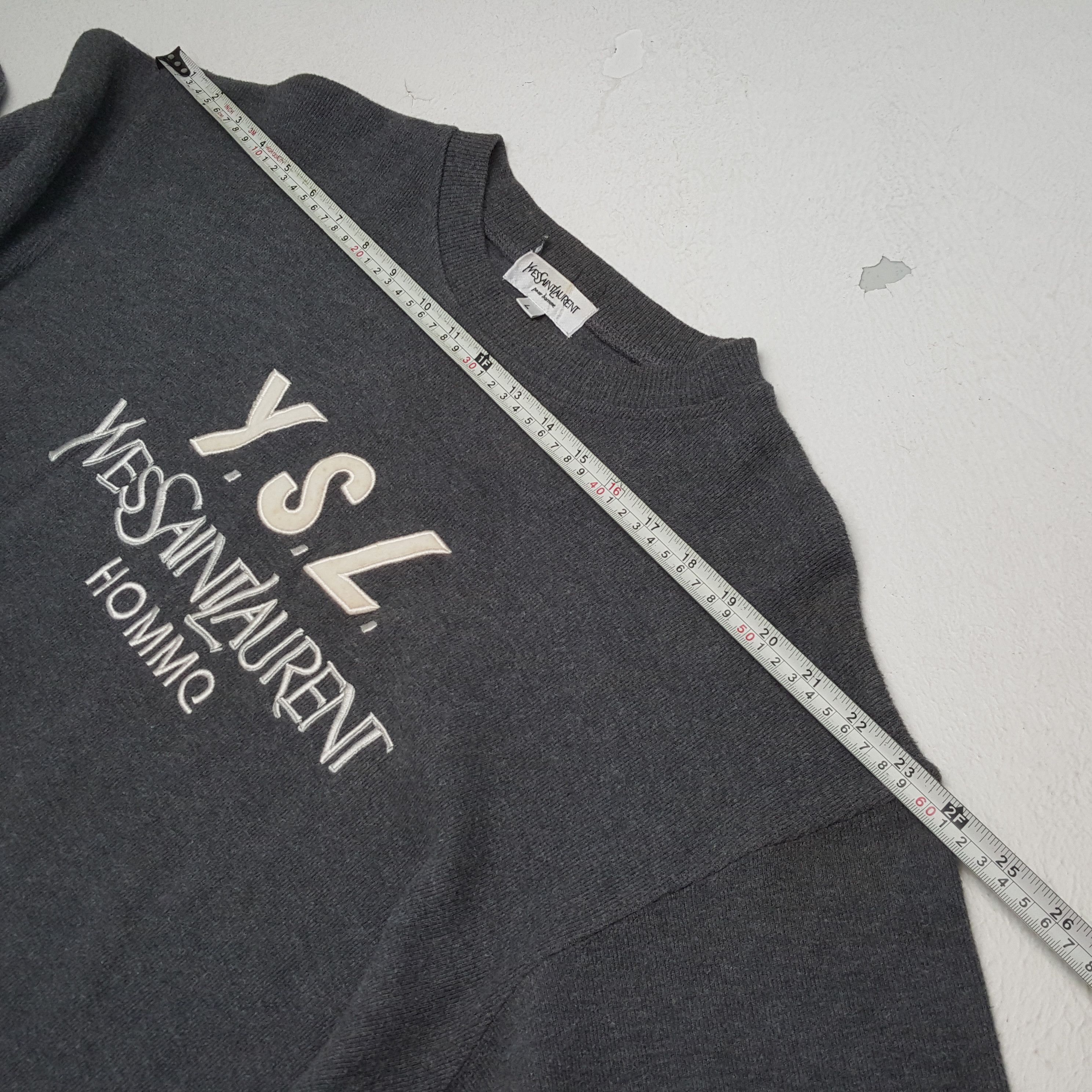 Yves Saint Laurent YVES SAINT LAURENT YSL Fashion Brand Spellout Sweatshirt Size US L / EU 52-54 / 3 - 4 Thumbnail