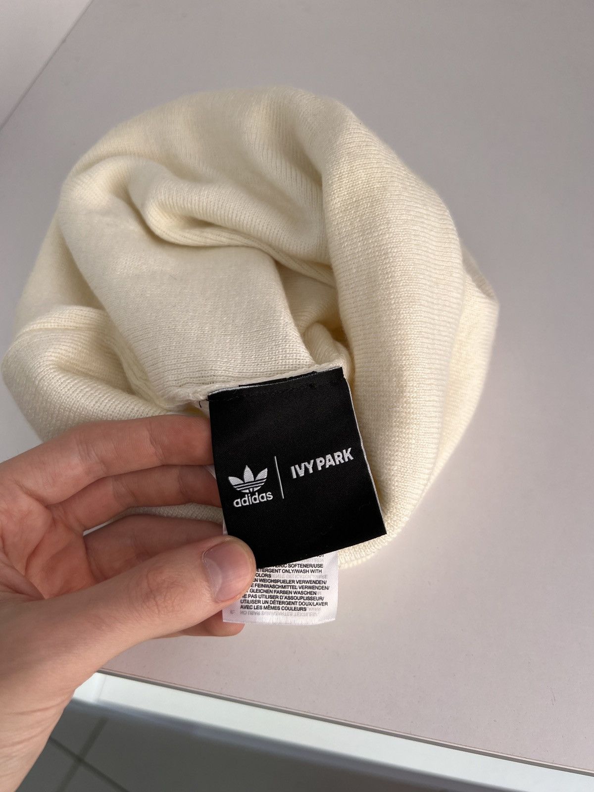 Adidas × Vintage Vintage Adidas Ivy Park White Beanie Size ONE SIZE - 6 Thumbnail