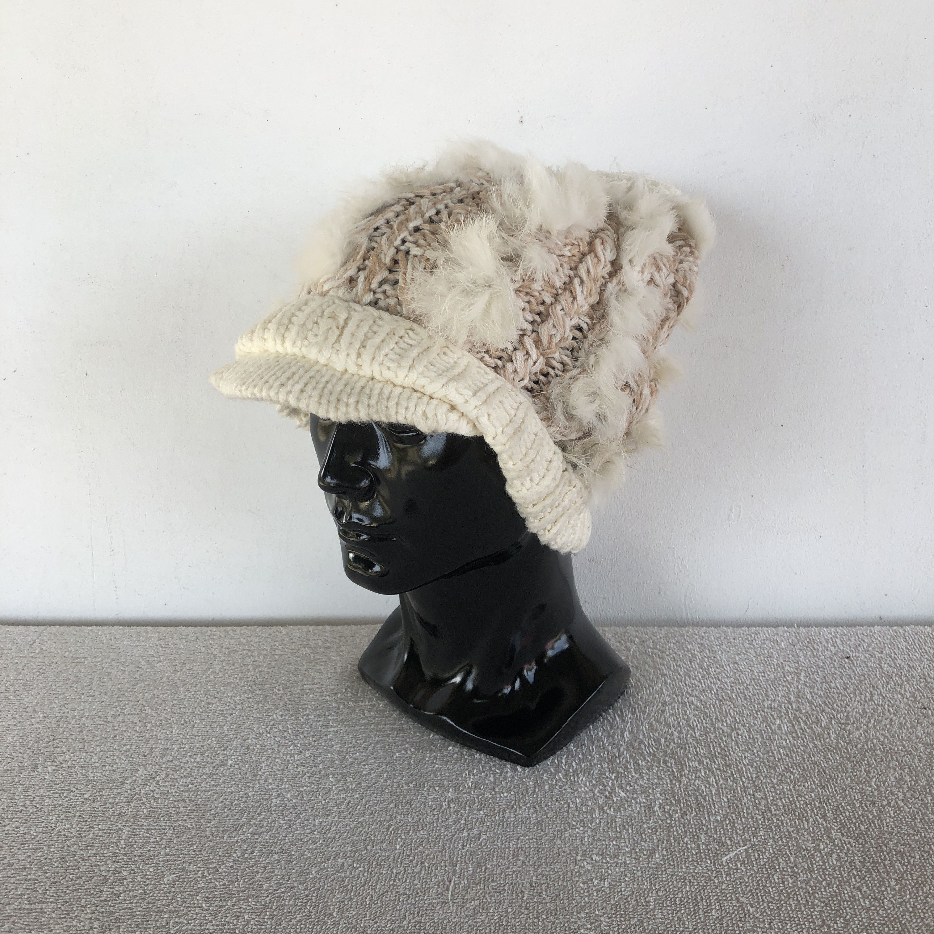 Japanese Brand Vintage 90s Marylia Cable Knit Beanie Mink Fur Snow Caps Hat Size ONE SIZE - 1 Thumbnail