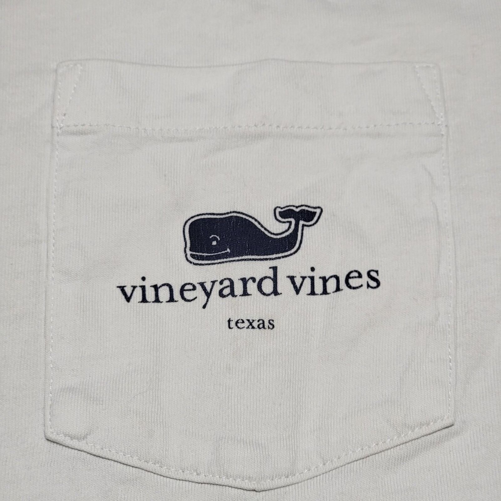 Vineyard Vines Vineyard Vines LS Unisex w/ Pocket "Texas" Whale - Medium Size US M / EU 48-50 / 2 - 6 Thumbnail
