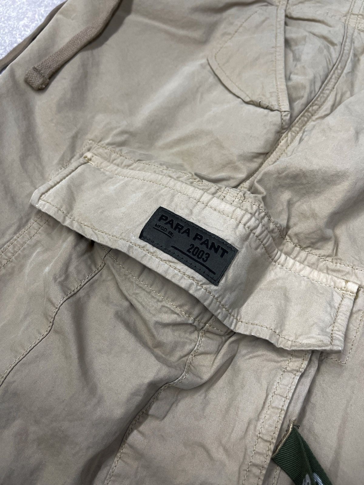 Superdry New Vintage SuperDry Baggy Parachute Cargo Pants Beige Size 28" / US 6 / IT 42 - 8 Thumbnail