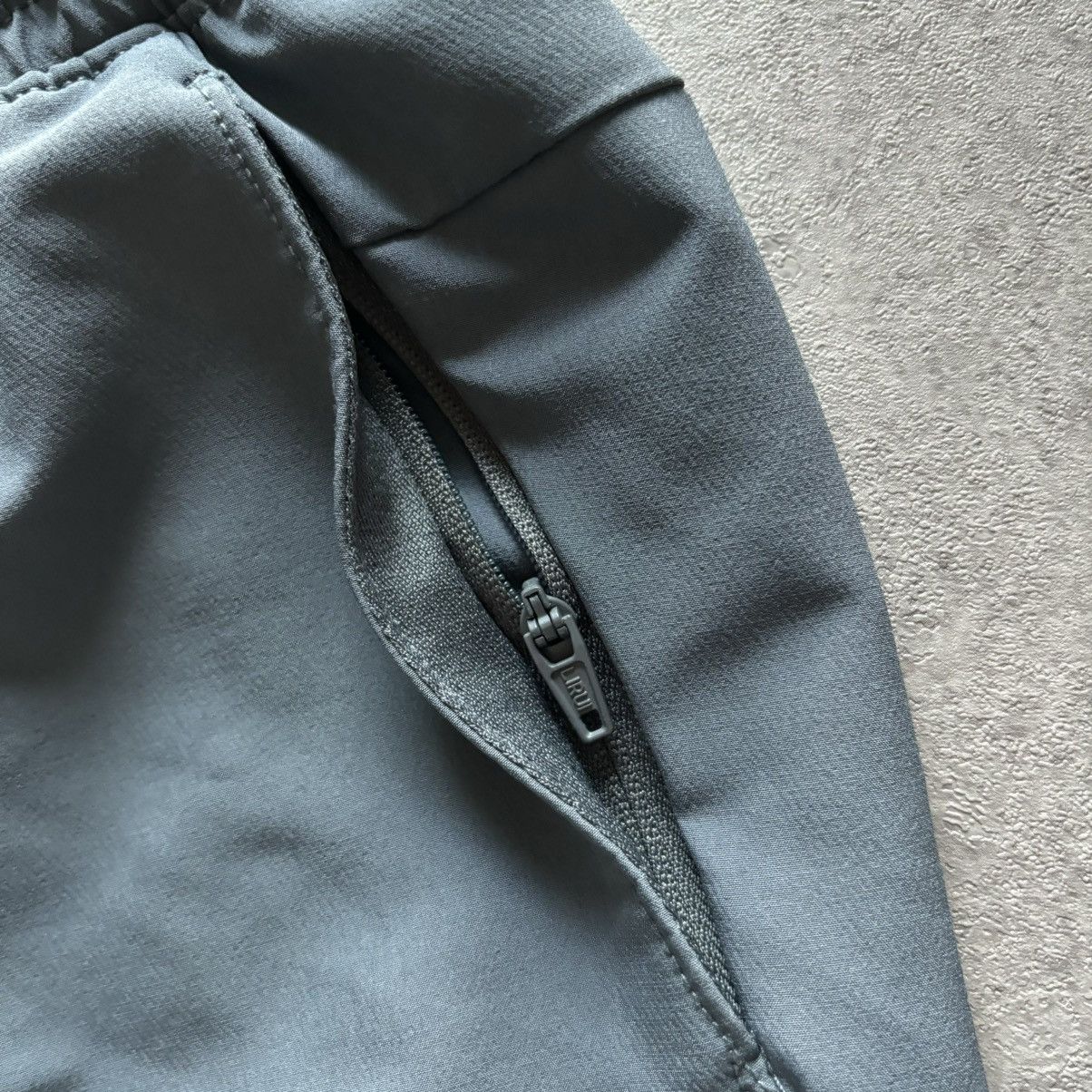 Abercrombie & Fitch Blue Abercrombie and fitch athletic joggers Size US 30 / EU 46 - 6 Thumbnail