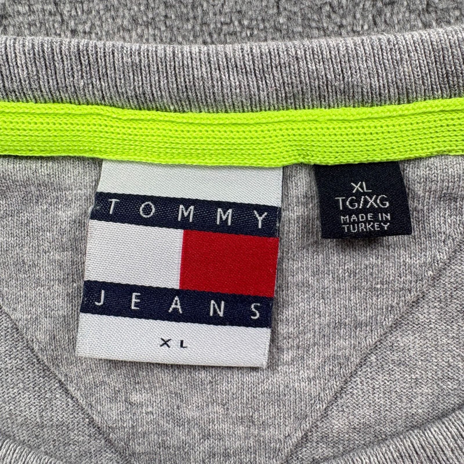 Tommy Hilfiger Tommy Jeans T Shirt Men XL Gray Logo Flag Graphic Short Slee Size US XL / EU 56 / 4 - 2 Thumbnail