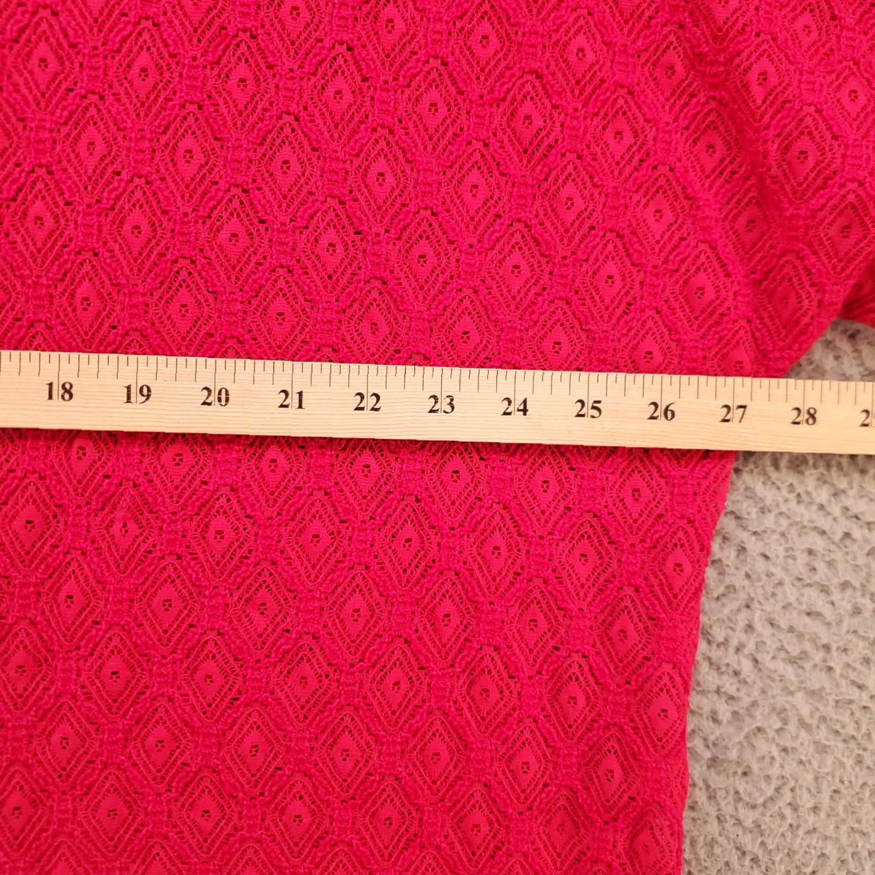 Vintage Catherines Maggie Barnes Blouse Top Women 2X Lace Sheer Crochet 22W 24W Pink Nylon Spandex Rayon Lace Crochet Accents Size XXL / US 16-18 / IT 52-54 - 6 Thumbnail