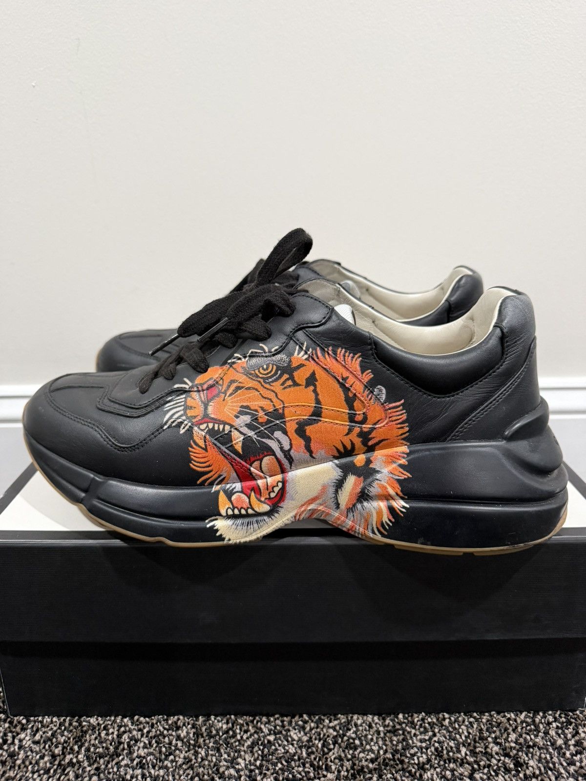 Gucci Gucci Rhyton 2020 Tiger Black Leather Low Top Sneakers Size US 10 / EU 43 - 11 Thumbnail