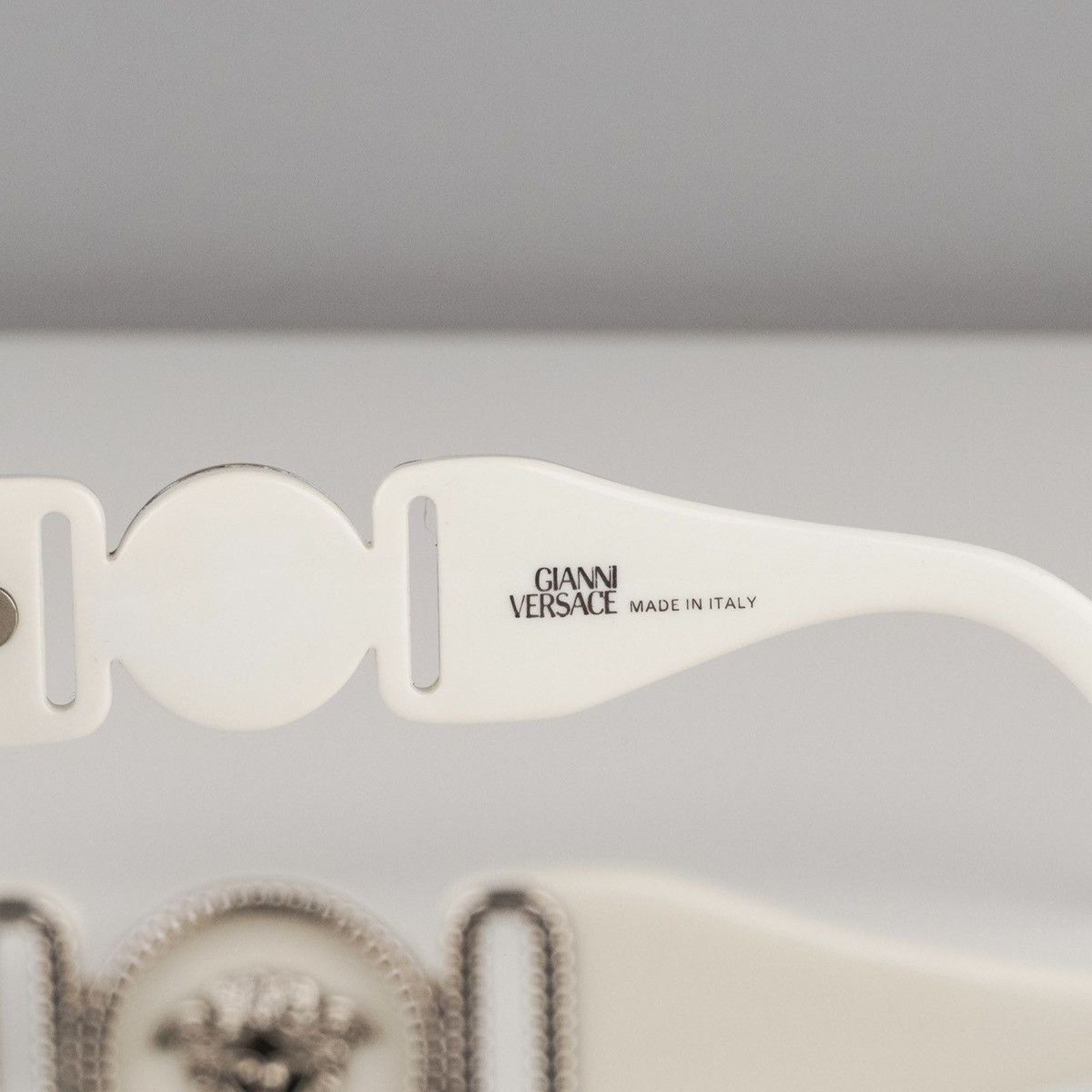 Versace Vintage 90’s versace biggie silver medusa logo sunglasses Size ONE SIZE - 5 Thumbnail
