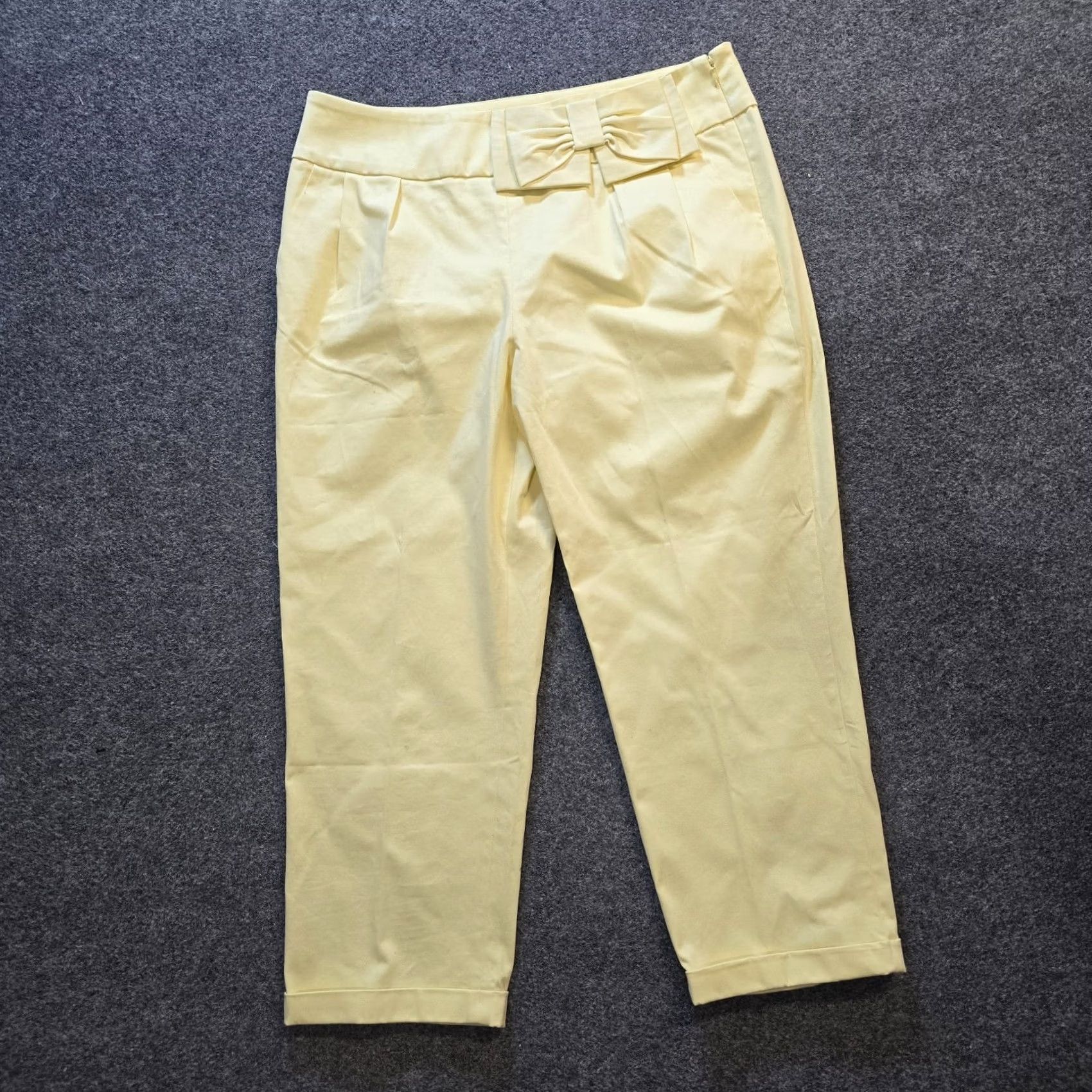 Vintage J. Peterman Pants Womens Size 12 Yellow Bow Cropped Capri Tapered Zip Front Flat Front Summer Preppy Casual Mock-Not-Needed Size 34" / US 12 / IT 48 - 2 Thumbnail