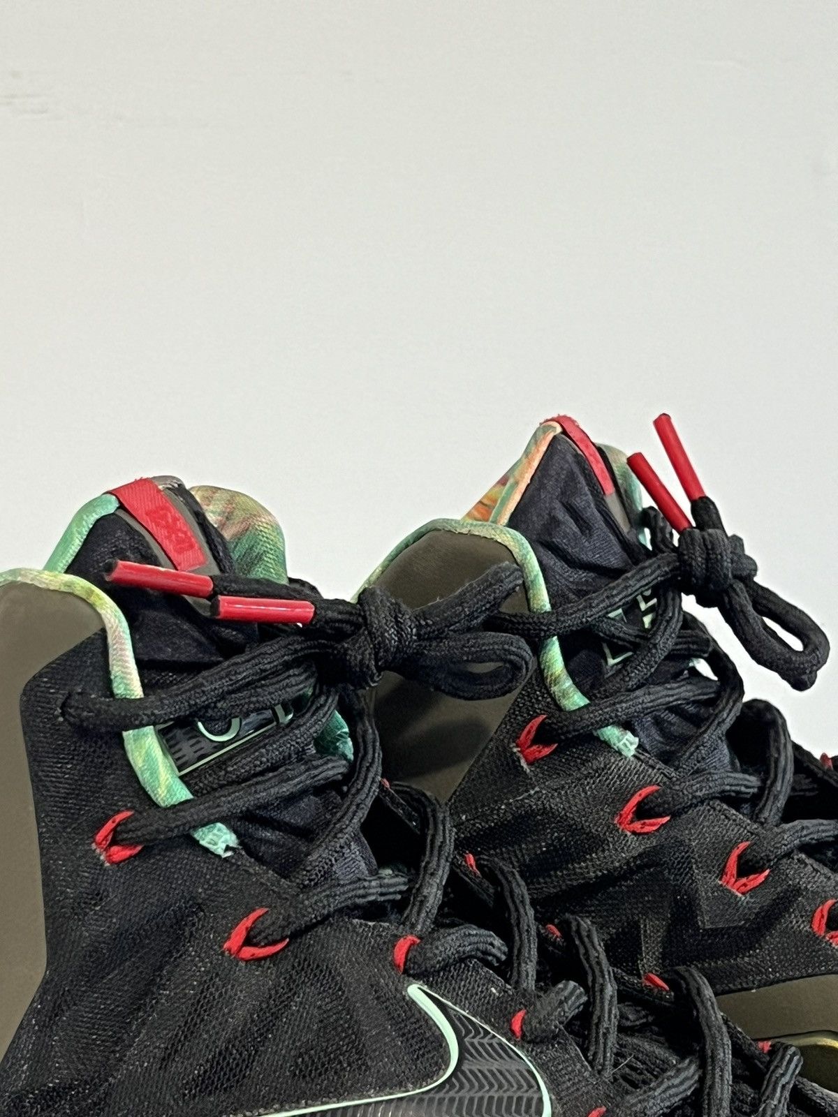 Nike Nike Lebron James 11 King’s Pride Size US 9.5 / EU 42-43 - 9 Thumbnail