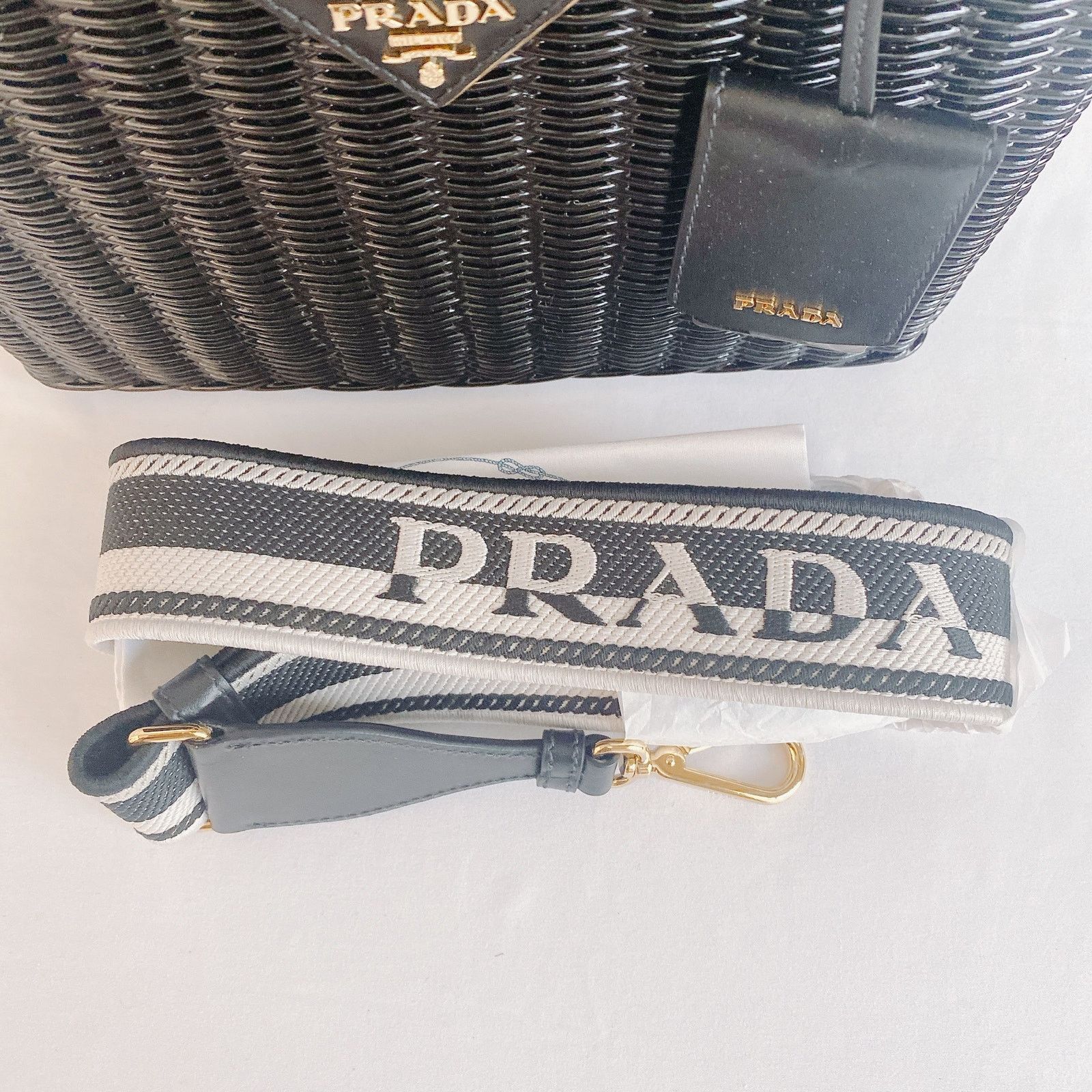 Prada logo appliqued wicker basket shoulder bag Size ONE SIZE - 10 Thumbnail